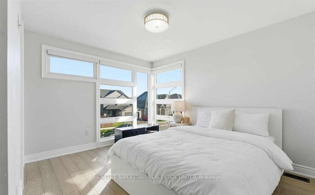 Photo 13 of 7403 Sherrilee Crescent, Niagara Falls, Brown — HOMEH