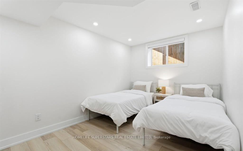 Photo 21 of 7403 Sherrilee Crescent, Niagara Falls, Brown — HOMEH