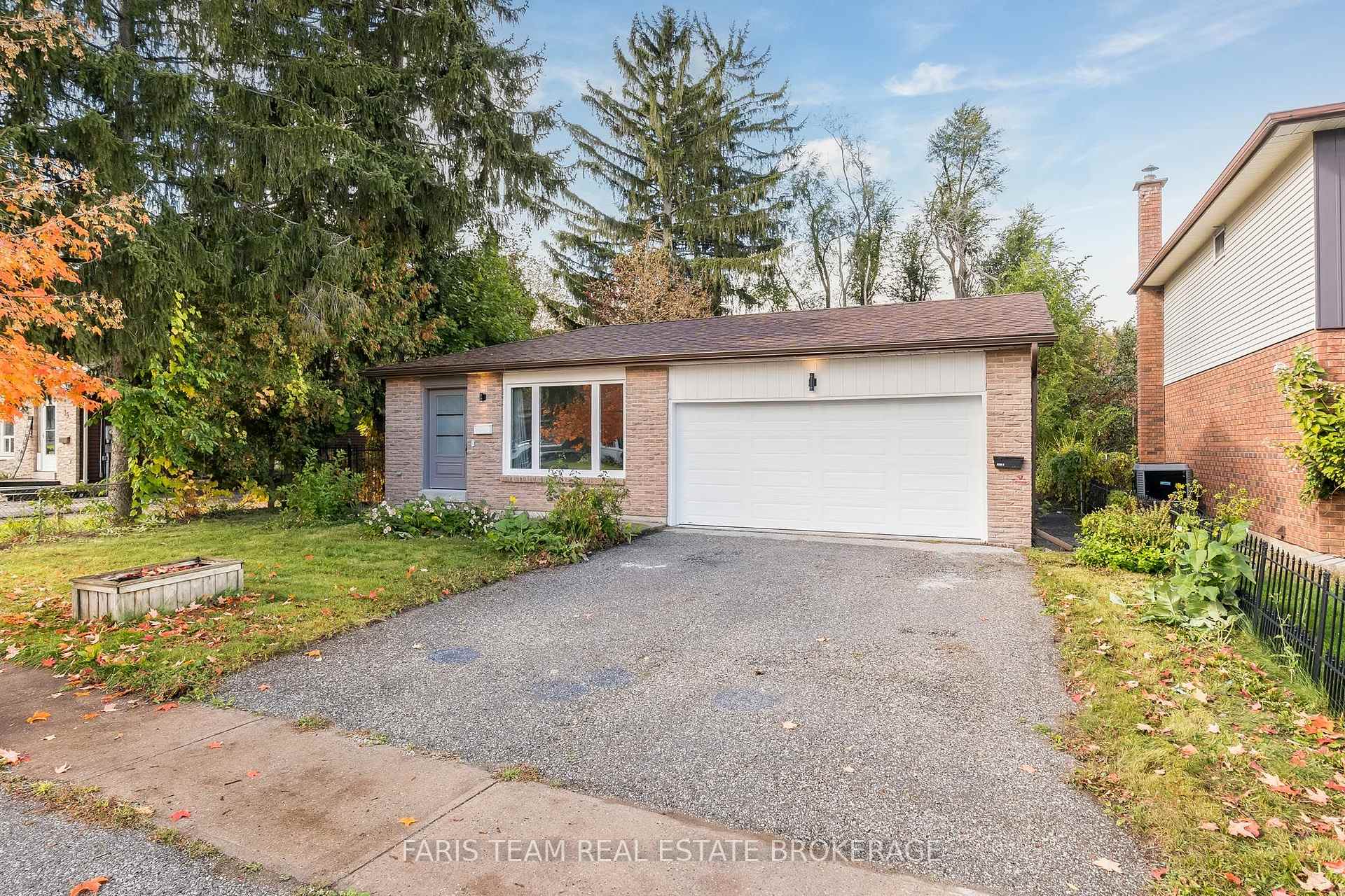 Photo 3 of 97 Janice Drive, Barrie, Sunnidale — HOMEH