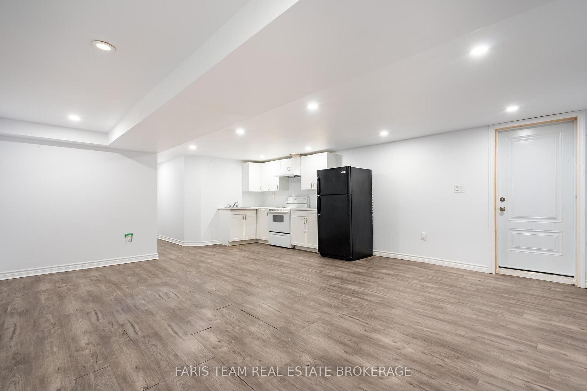 Photo 17 of 97 Janice Drive, Barrie, Sunnidale — HOMEH