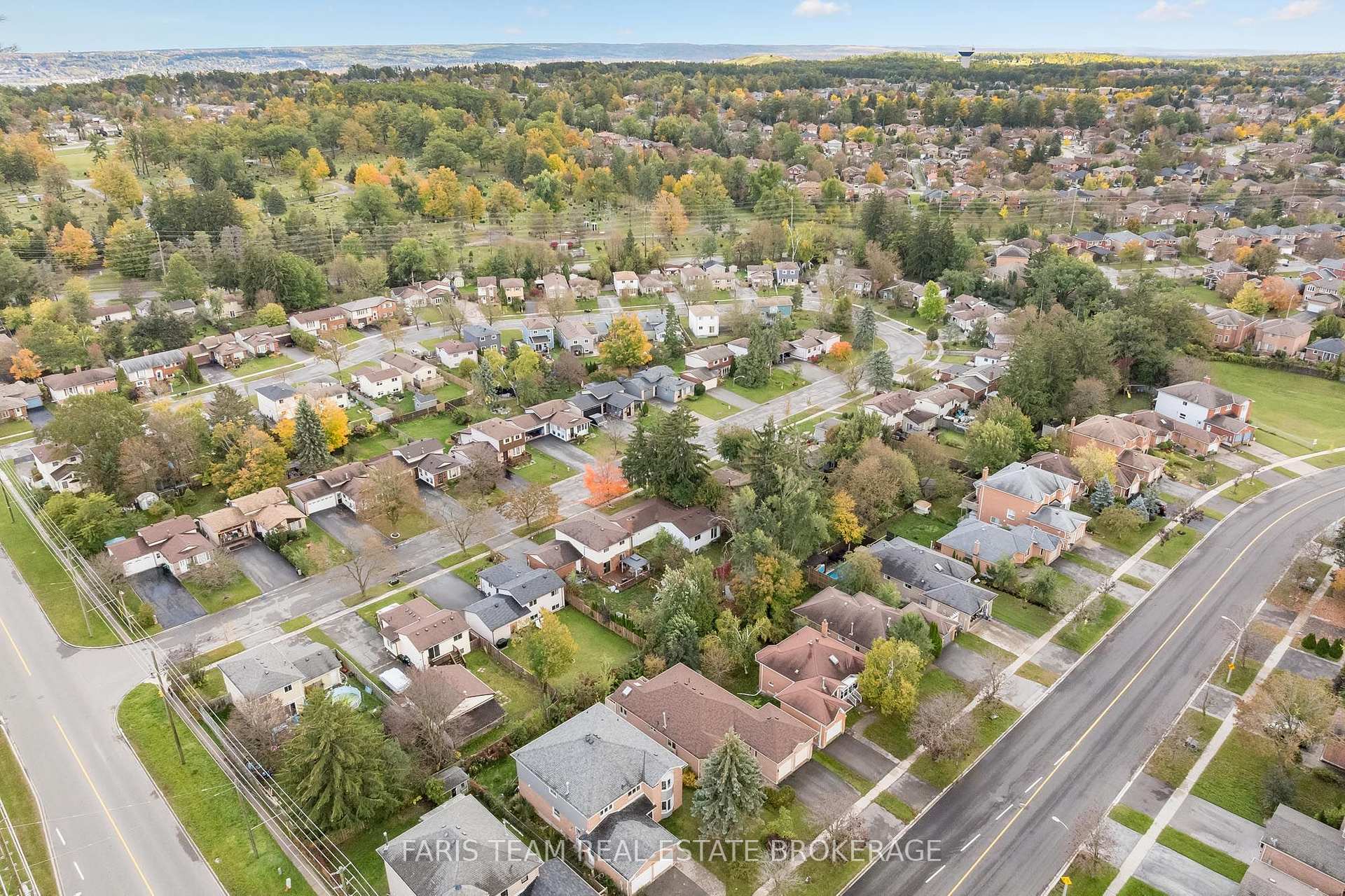 Photo 24 of 97 Janice Drive, Barrie, Sunnidale — HOMEH