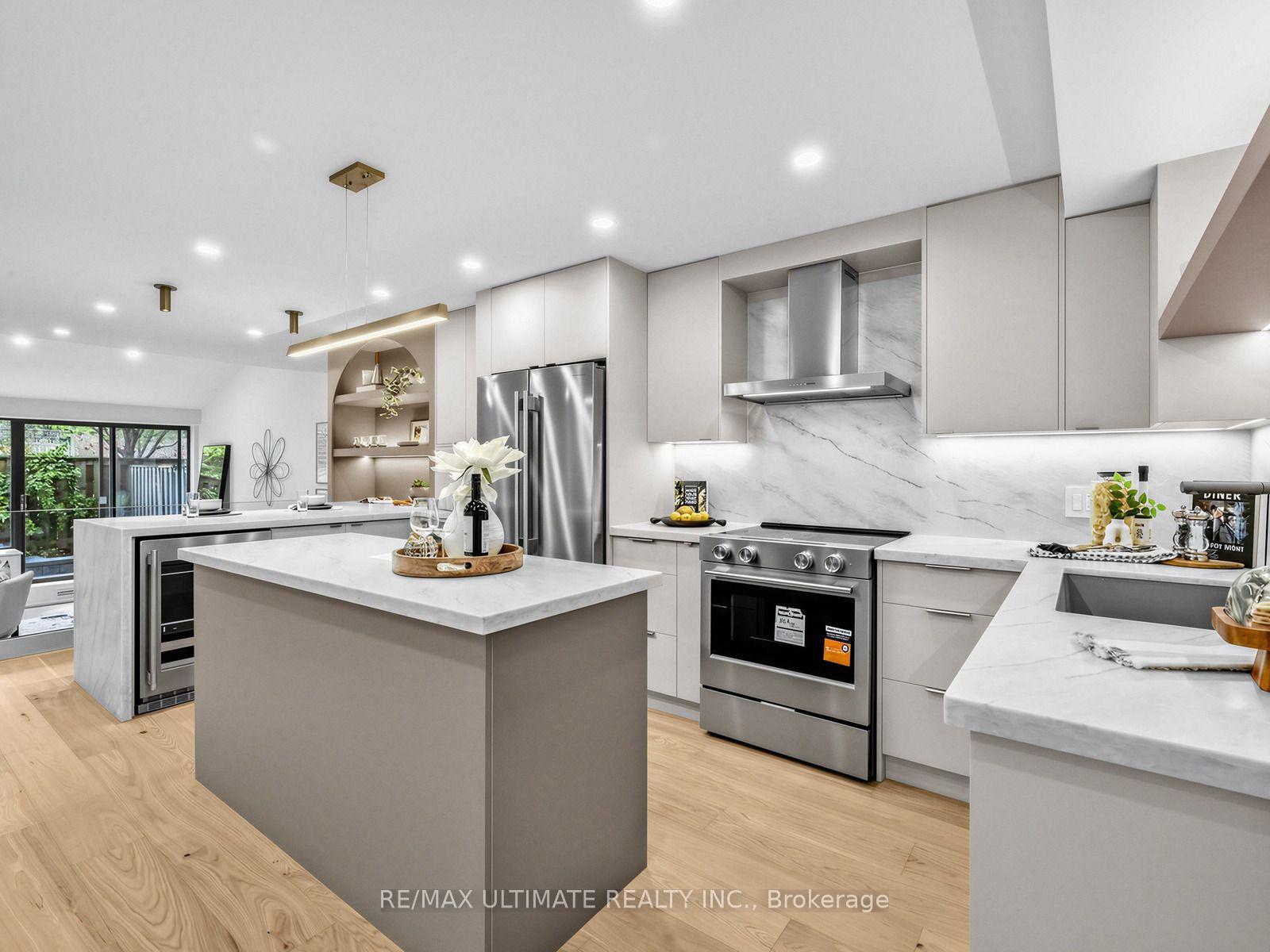 Photo 5 of Unit 308, 40 Sylvan Valley Way, Toronto, Bedford Park-Nortown — HOMEH
