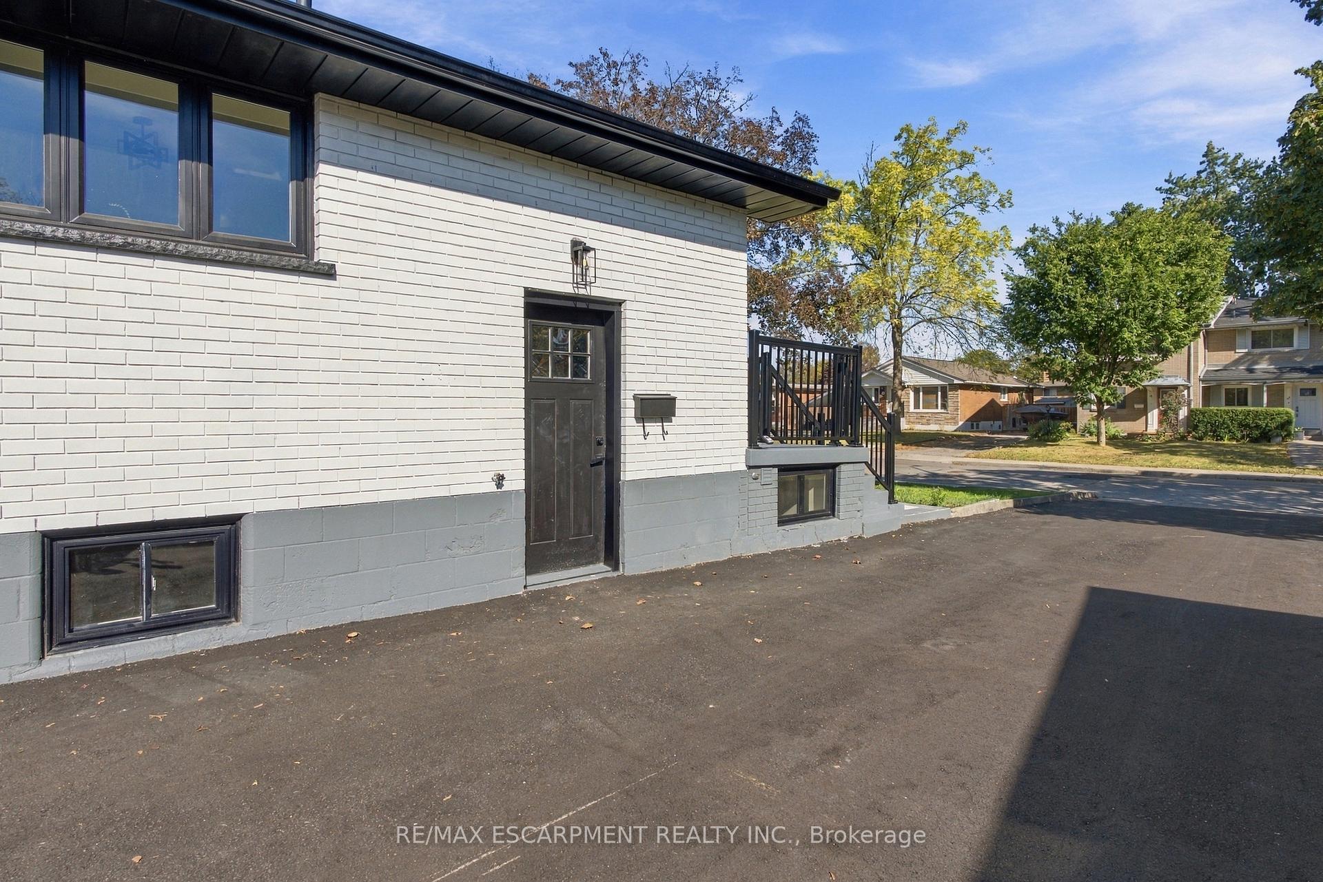 Photo 2 of Unit Lower, 46 Bobolink Road, Hamilton, Bruleville — HOMEH