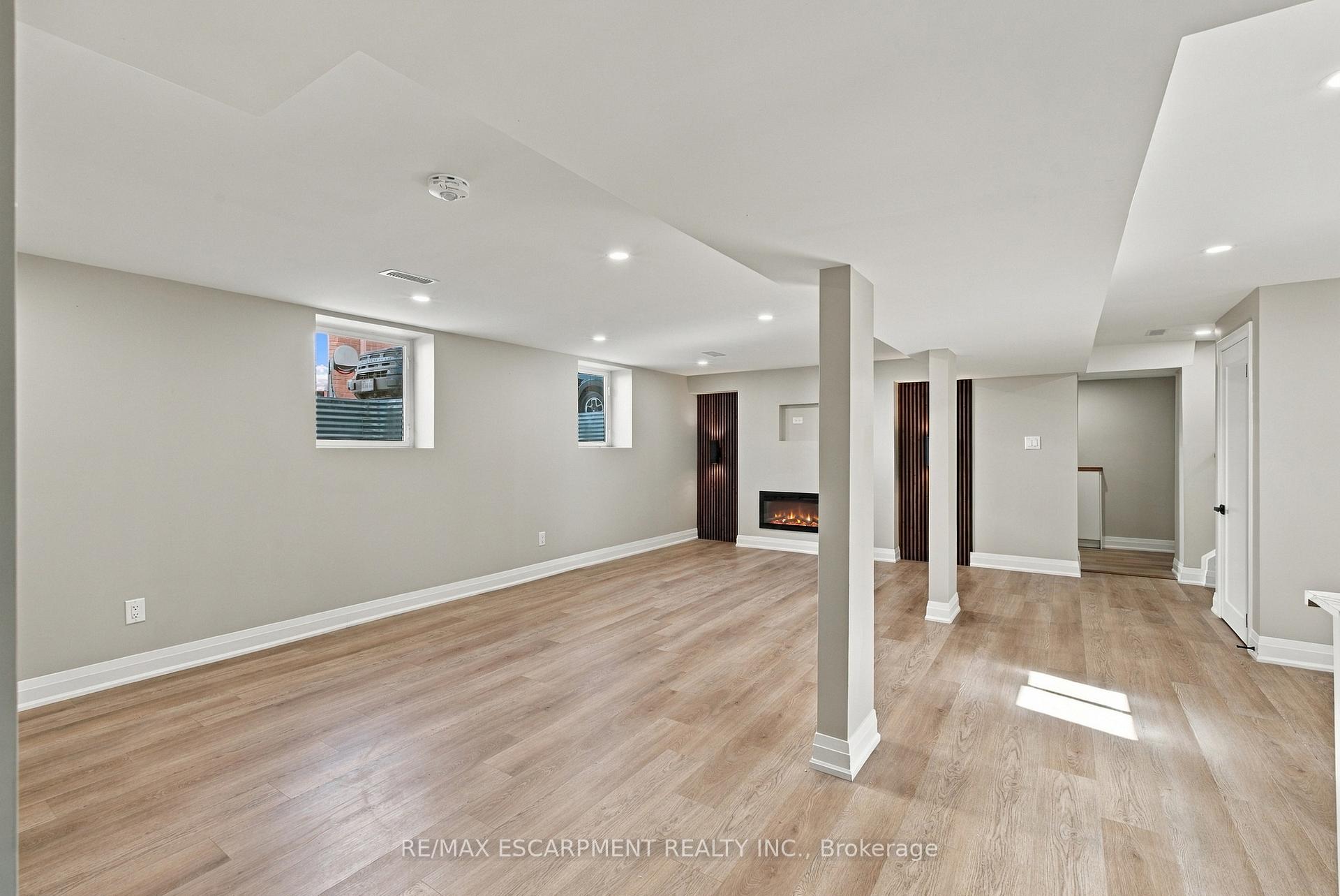 Photo 6 of Unit Lower, 46 Bobolink Road, Hamilton, Bruleville — HOMEH