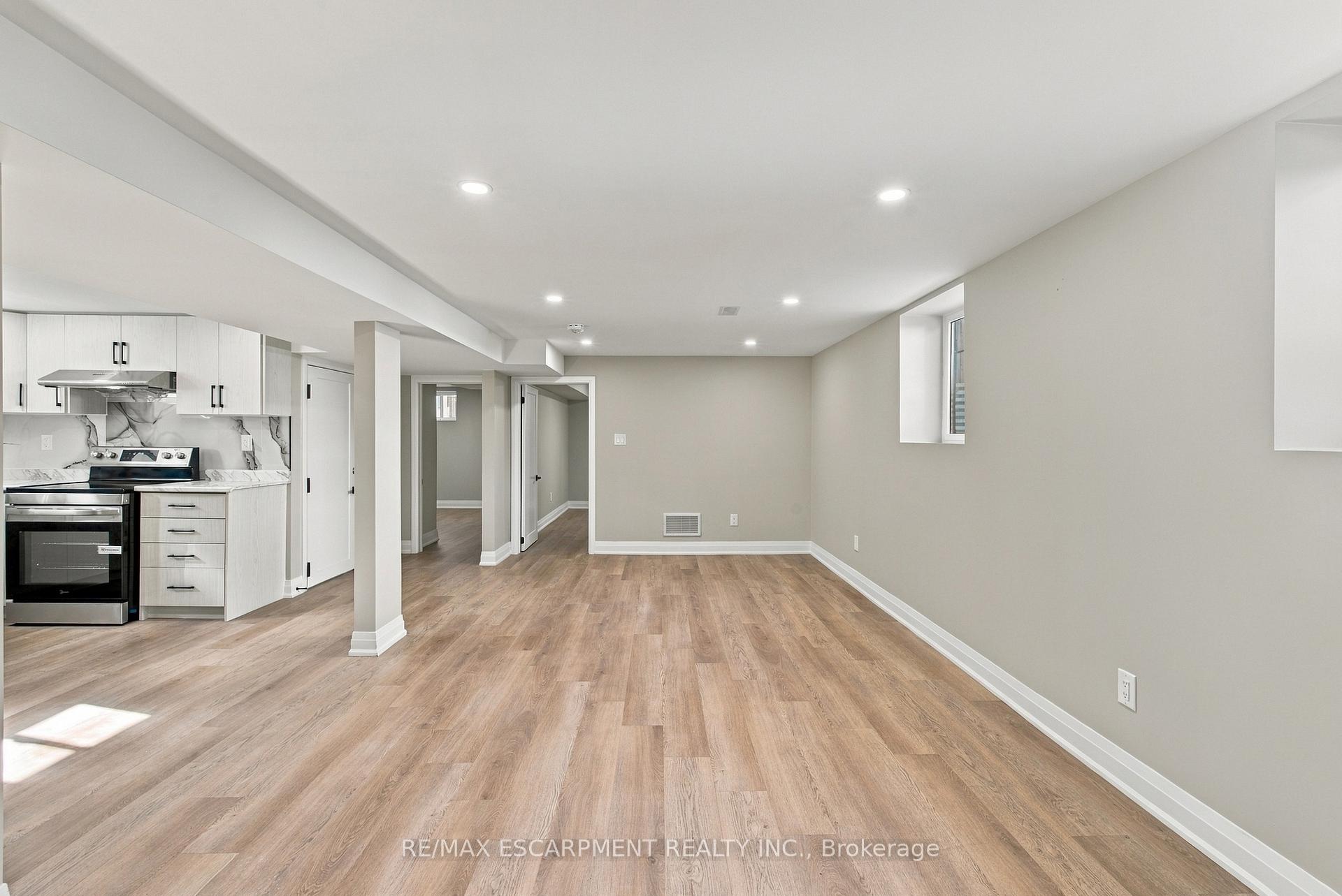 Photo 10 of Unit Lower, 46 Bobolink Road, Hamilton, Bruleville — HOMEH