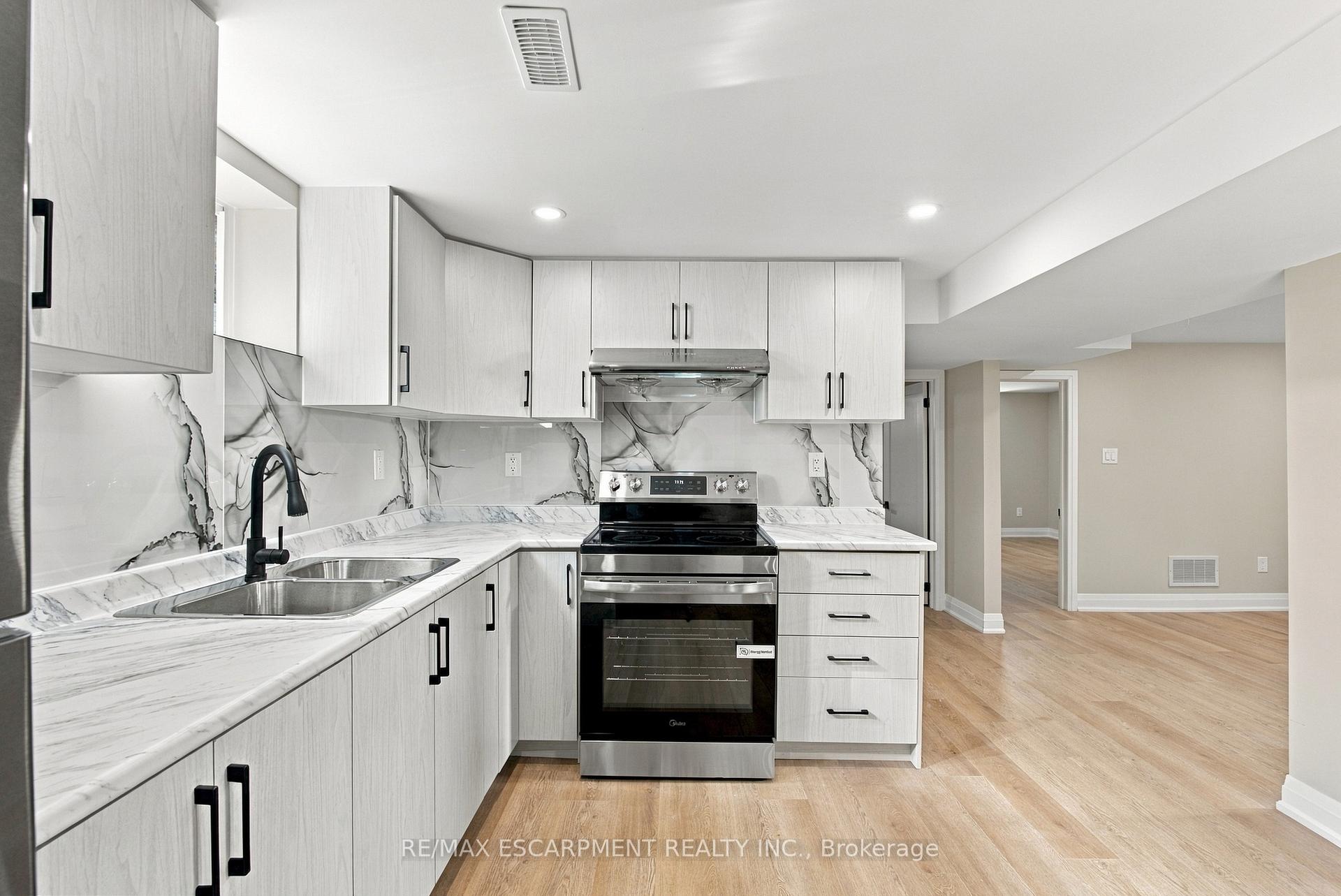 Photo 12 of Unit Lower, 46 Bobolink Road, Hamilton, Bruleville — HOMEH