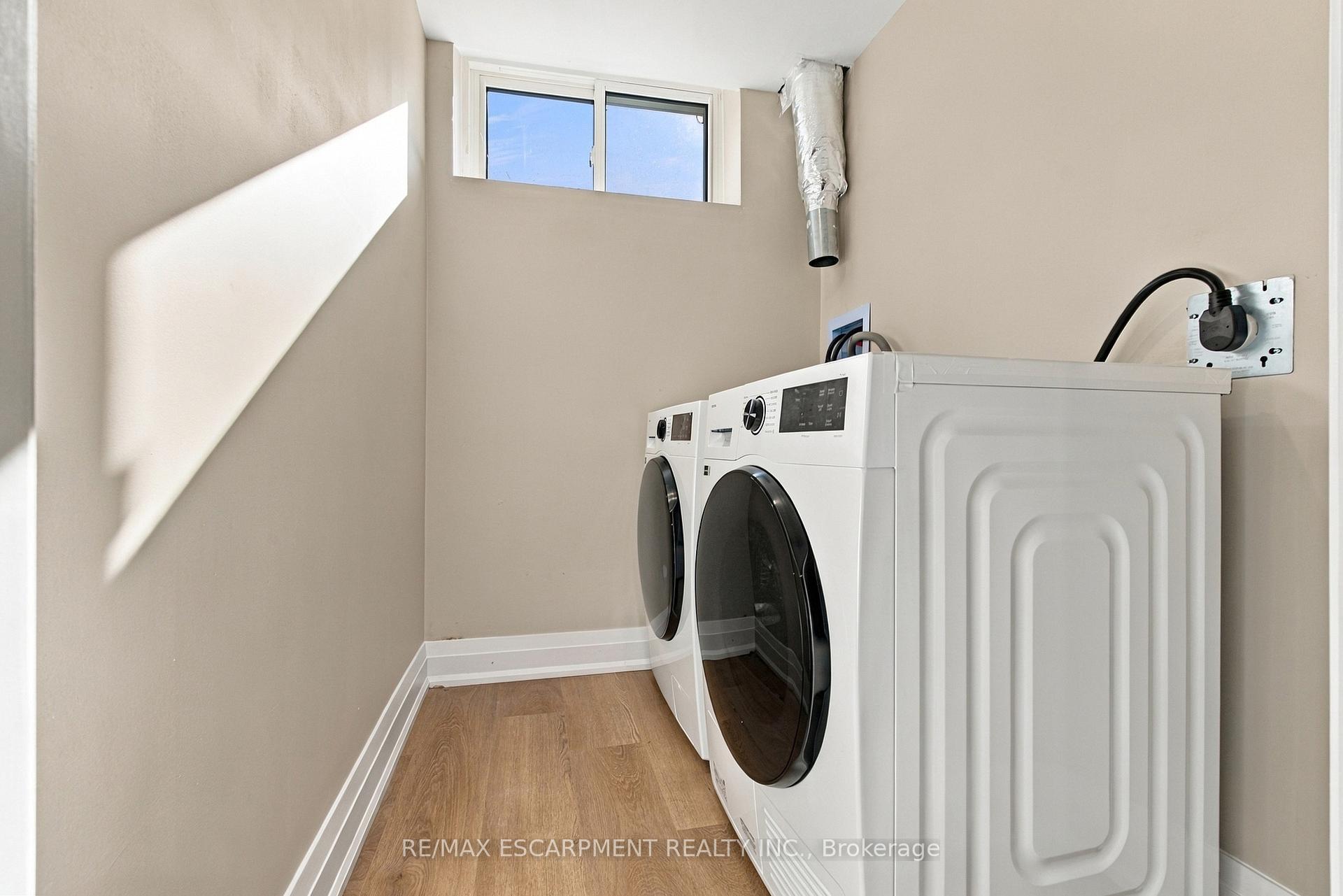 Photo 17 of Unit Lower, 46 Bobolink Road, Hamilton, Bruleville — HOMEH