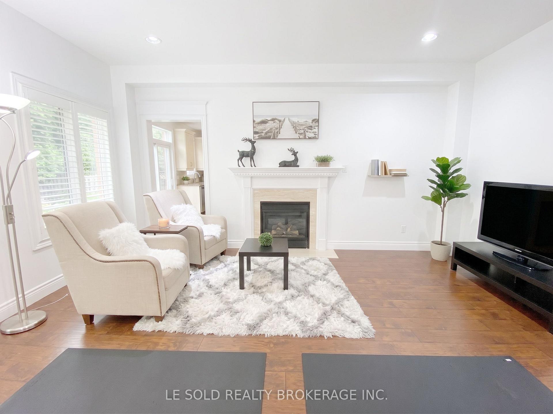 Photo 10 of 76 Larratt Lane, Richmond Hill, Westbrook — HOMEH