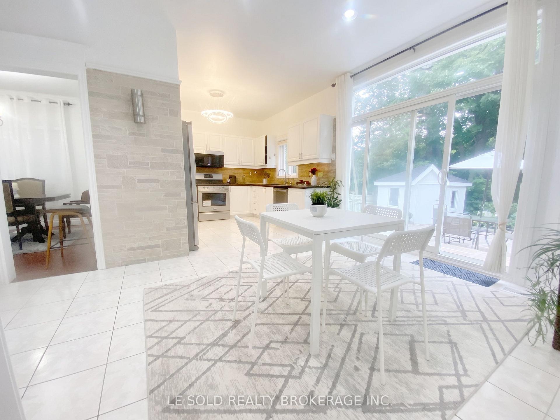 Photo 11 of 76 Larratt Lane, Richmond Hill, Westbrook — HOMEH