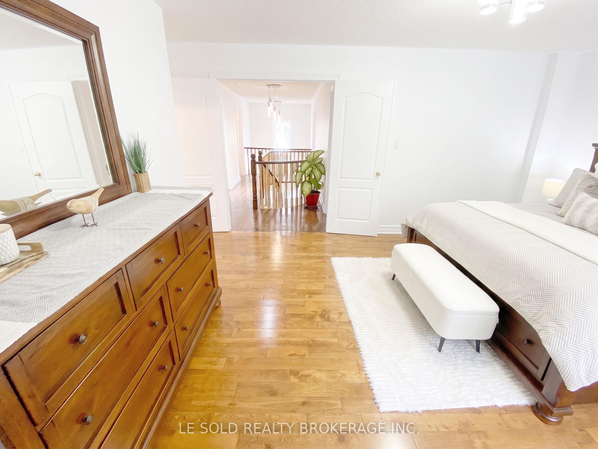 Photo 17 of 76 Larratt Lane, Richmond Hill, Westbrook — HOMEH