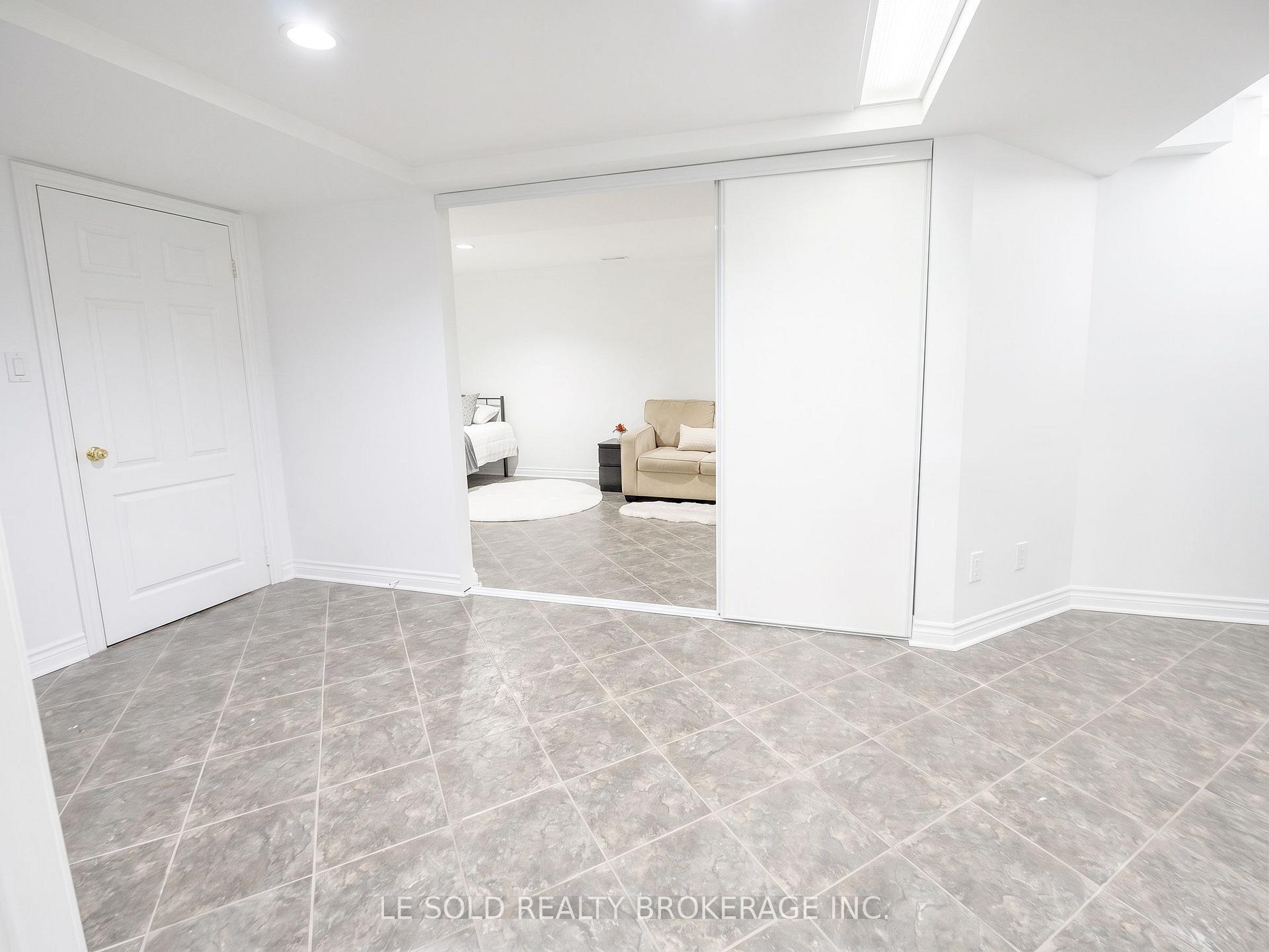 Photo 32 of 76 Larratt Lane, Richmond Hill, Westbrook — HOMEH
