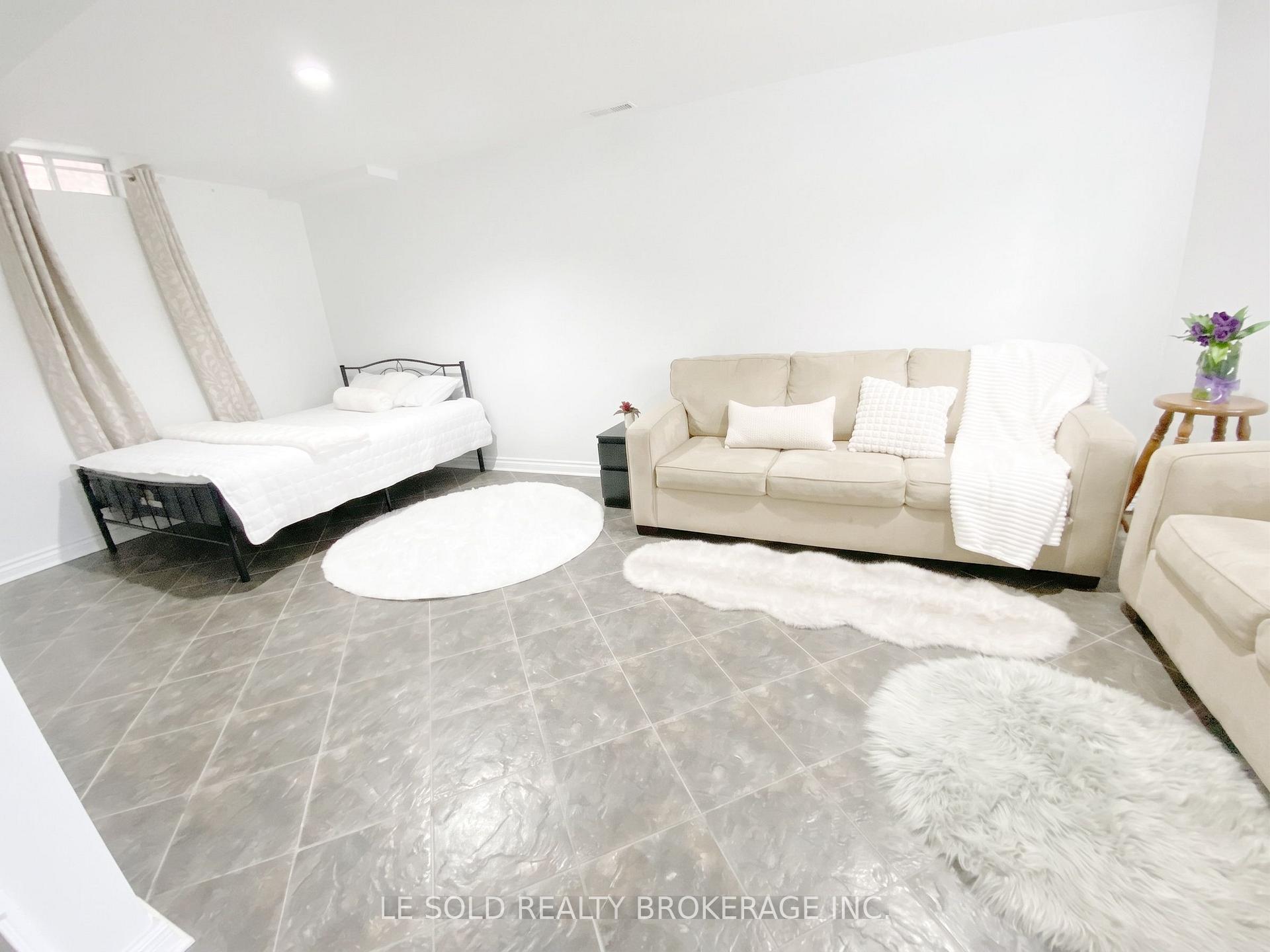 Photo 33 of 76 Larratt Lane, Richmond Hill, Westbrook — HOMEH
