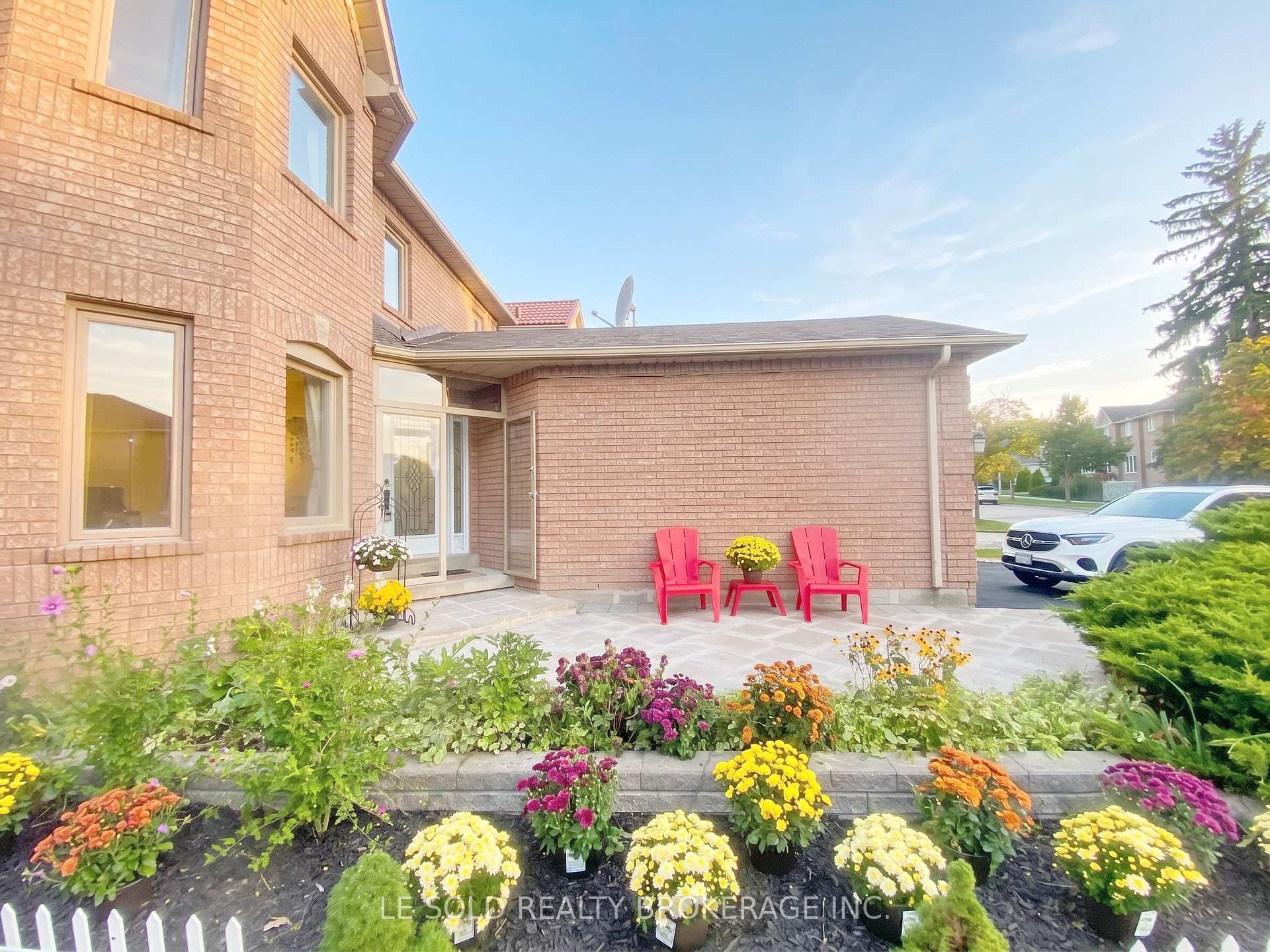 Photo 44 of 76 Larratt Lane, Richmond Hill, Westbrook — HOMEH