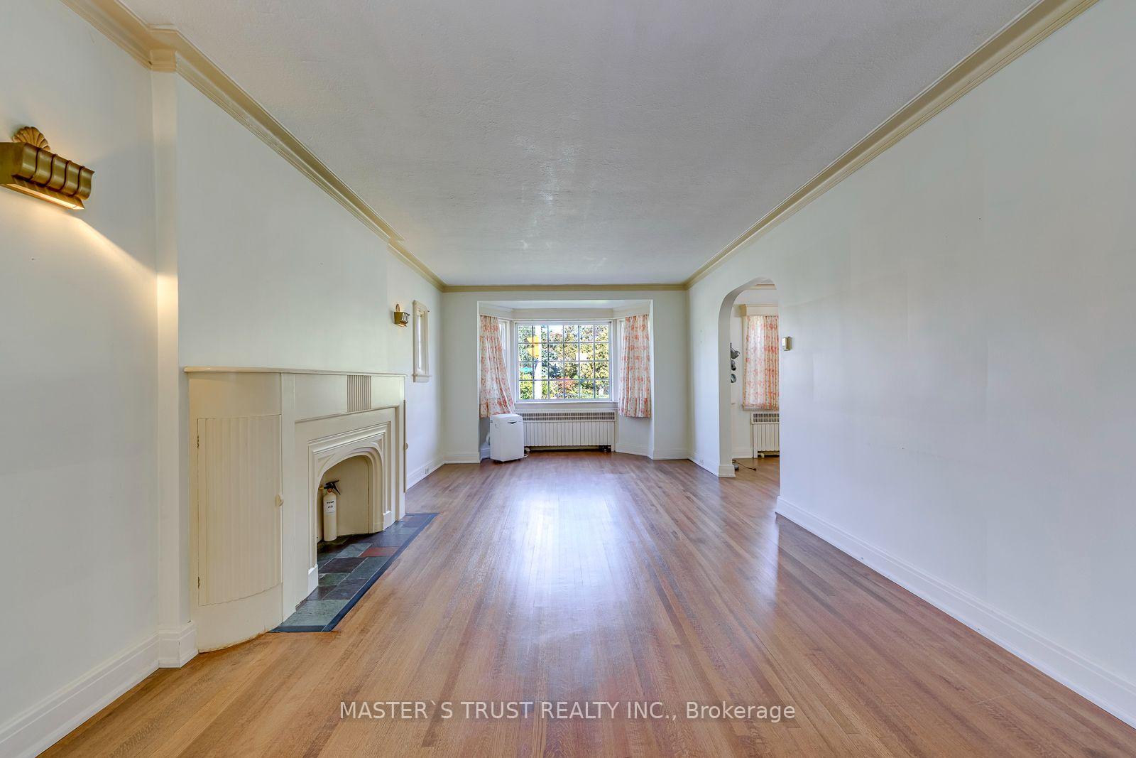 Photo 8 of 389 Lawrence Avenue W, Toronto, Bedford Park-Nortown — HOMEH