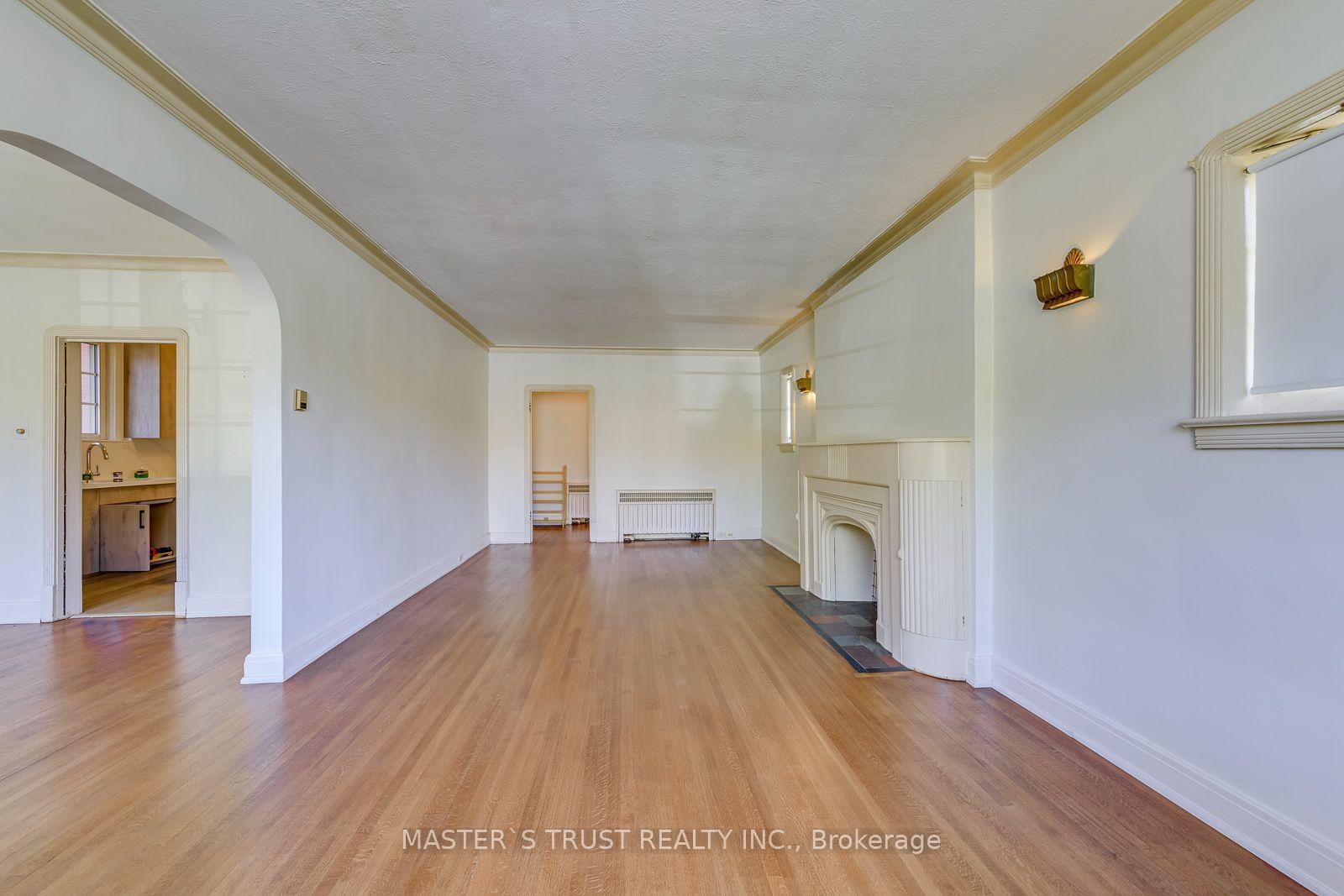 Photo 10 of 389 Lawrence Avenue W, Toronto, Bedford Park-Nortown — HOMEH