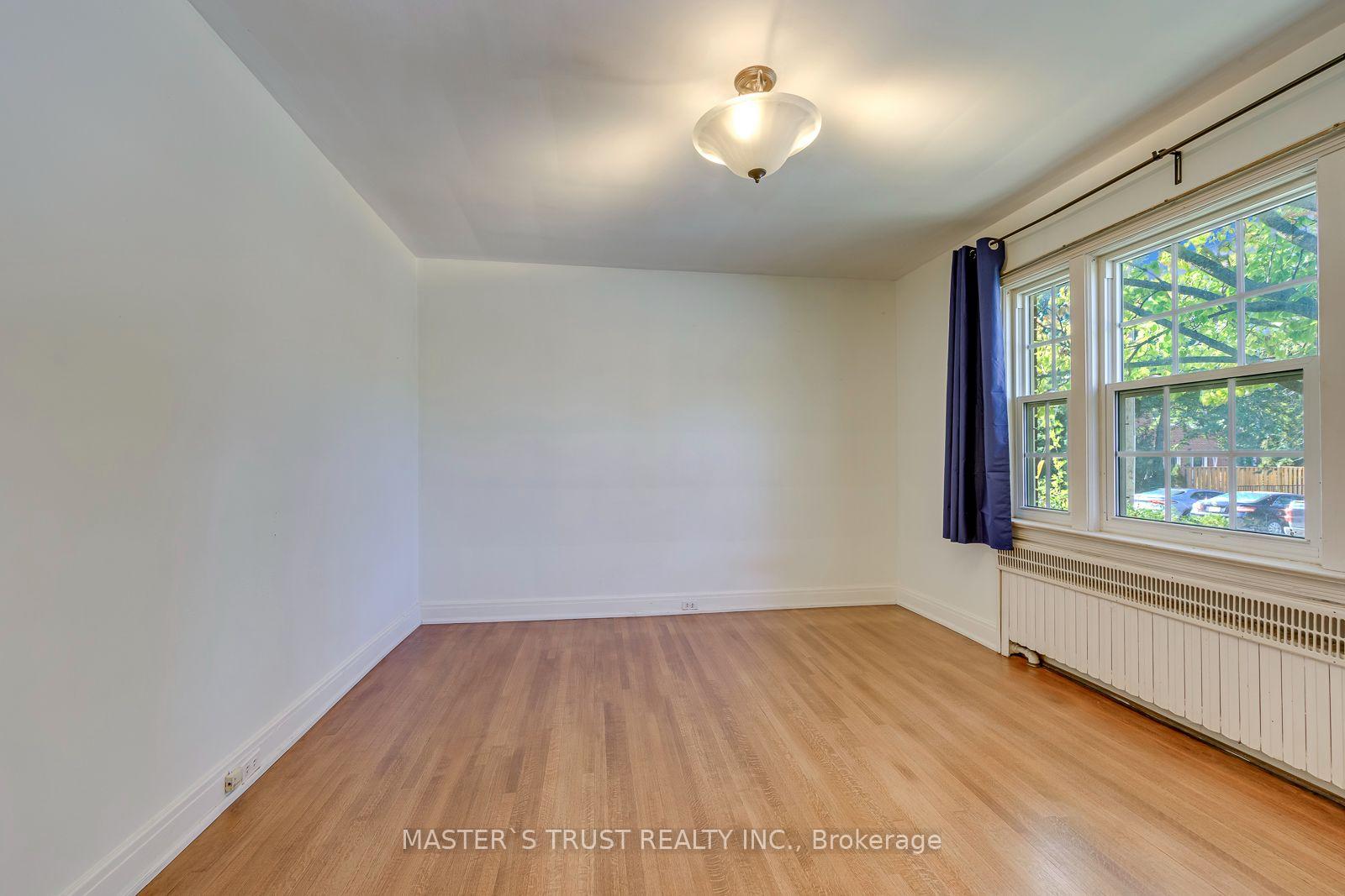 Photo 19 of 389 Lawrence Avenue W, Toronto, Bedford Park-Nortown — HOMEH