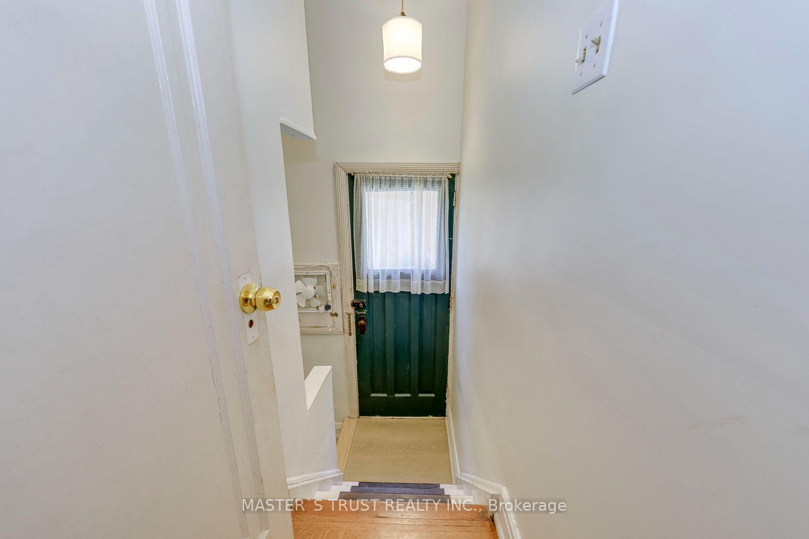 Photo 25 of 389 Lawrence Avenue W, Toronto, Bedford Park-Nortown — HOMEH