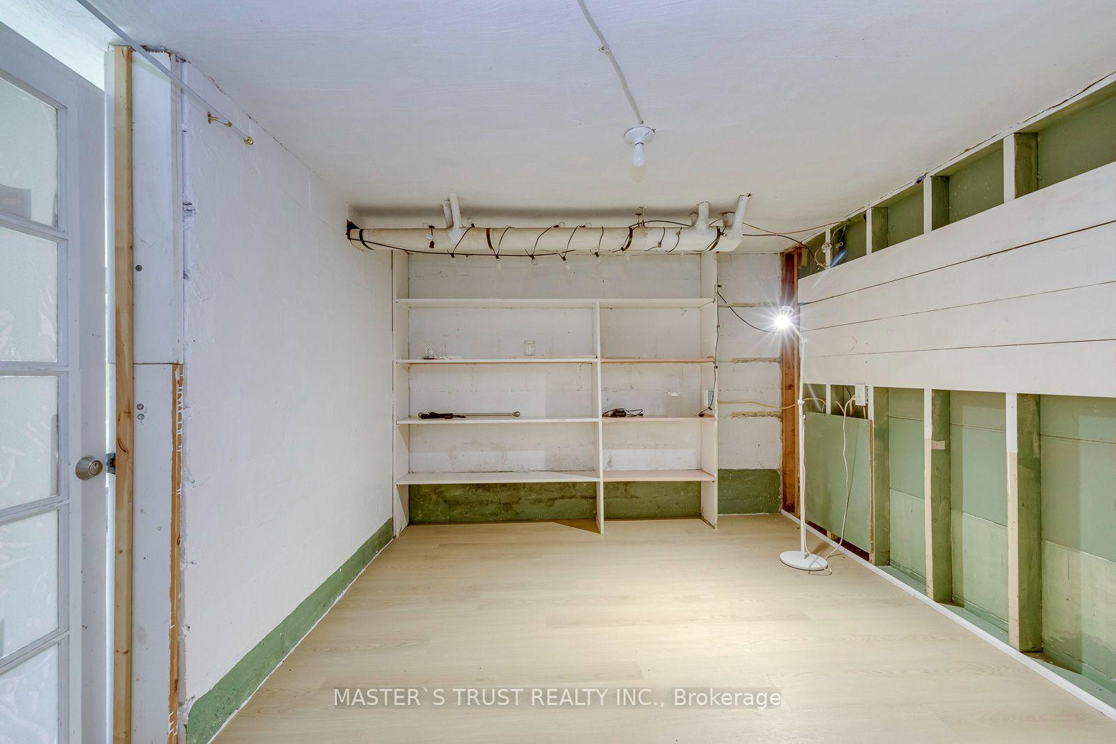 Photo 31 of 389 Lawrence Avenue W, Toronto, Bedford Park-Nortown — HOMEH