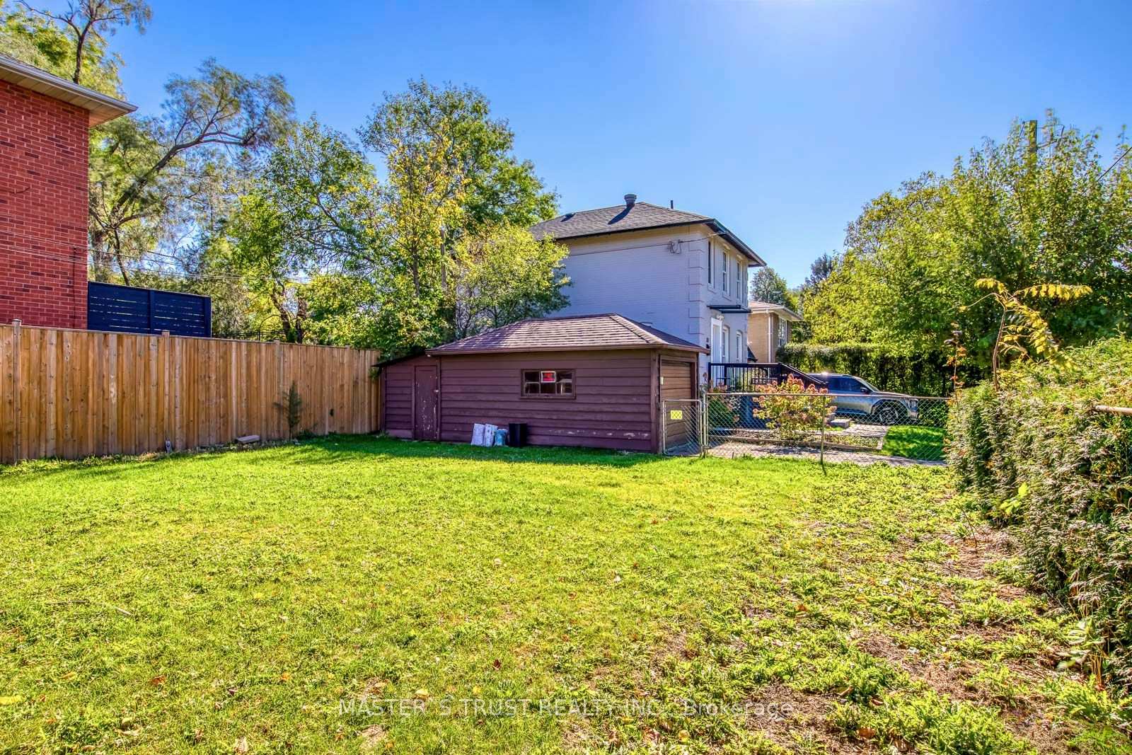 Photo 34 of 389 Lawrence Avenue W, Toronto, Bedford Park-Nortown — HOMEH