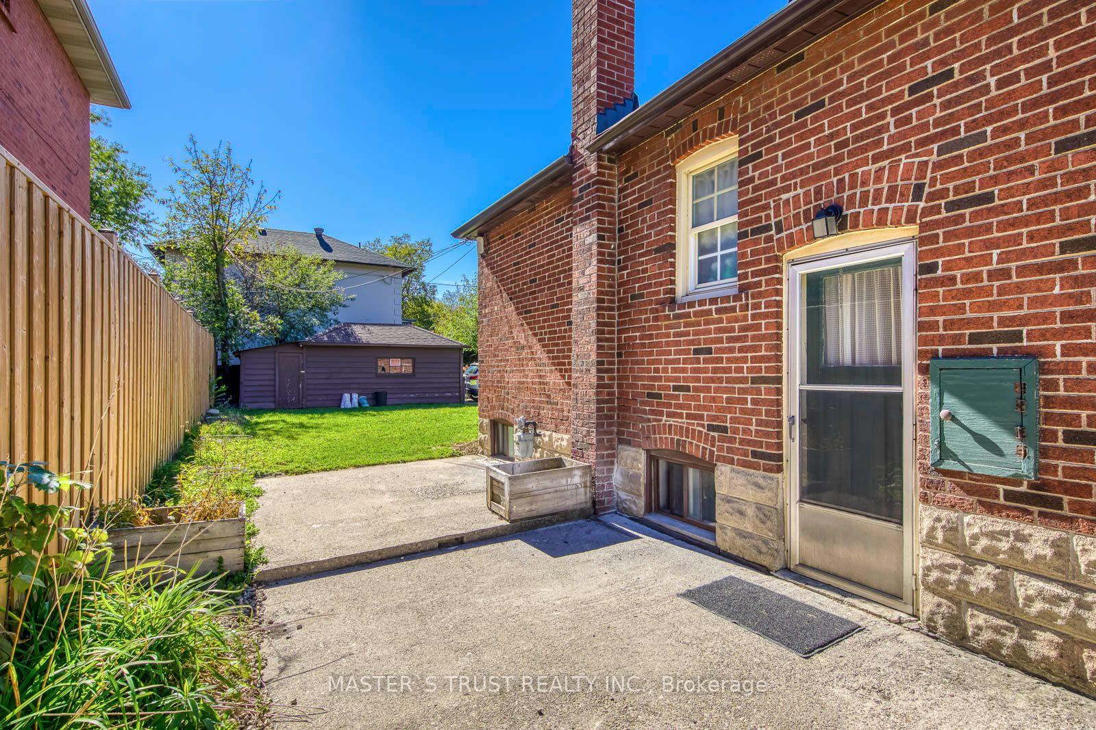 Photo 37 of 389 Lawrence Avenue W, Toronto, Bedford Park-Nortown — HOMEH
