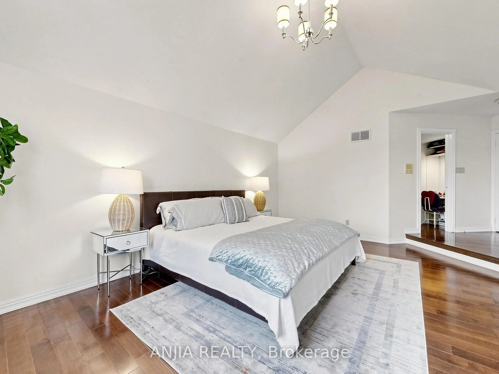 Photo 25 of 50 Hollingham Road, Markham, Unionville — HOMEH
