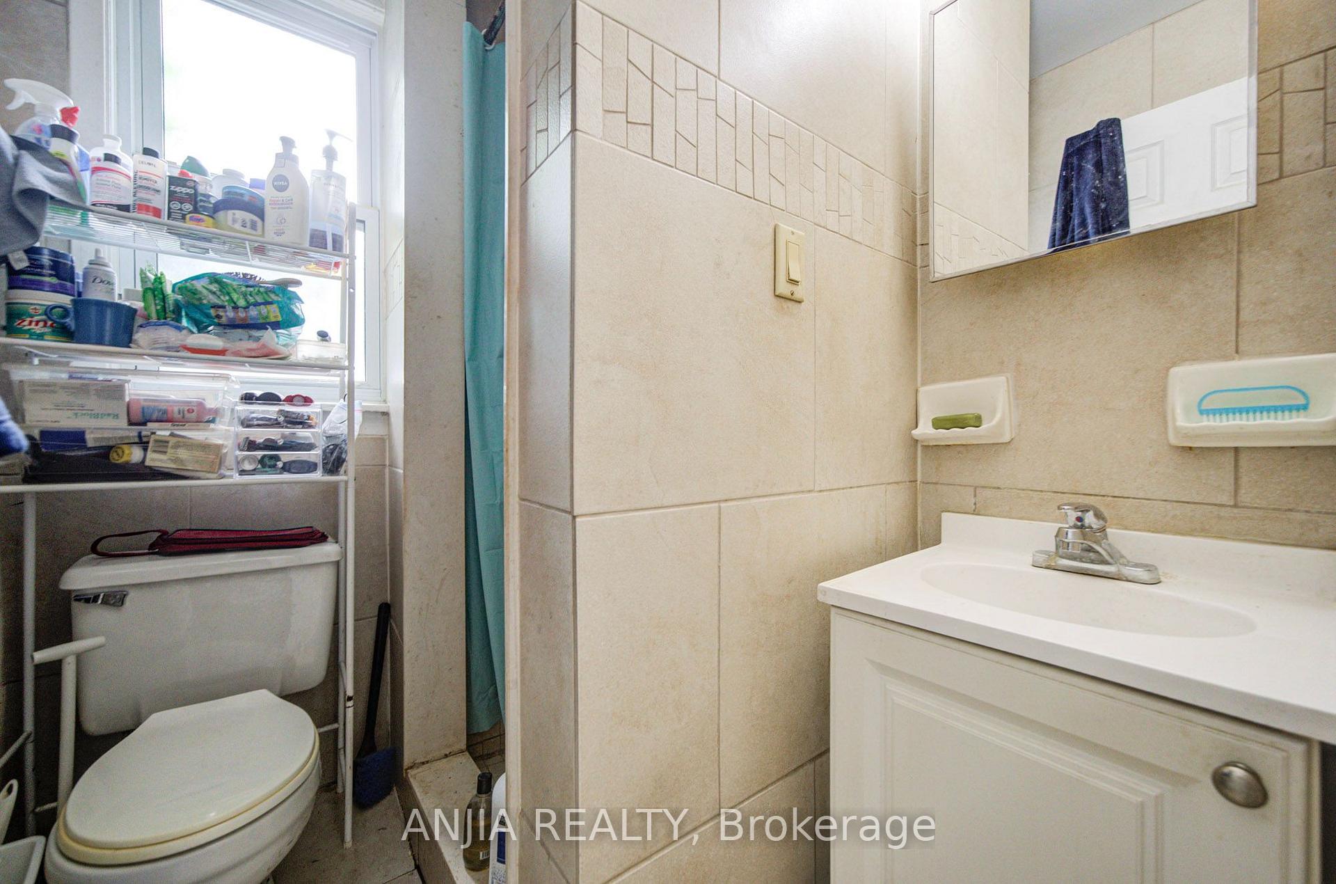 Photo 3 of 1063 Dufferin Street, Toronto, Dovercourt-Wallace Emerson-Junction — HOMEH