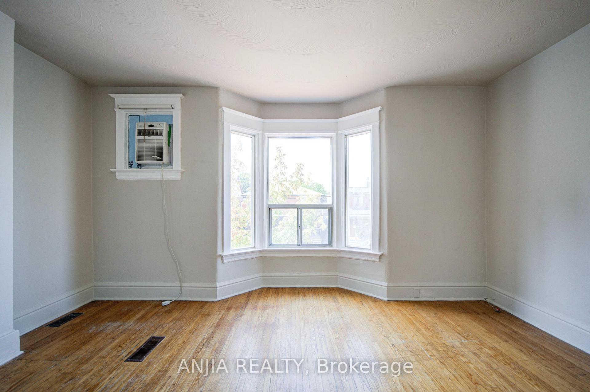 Photo 8 of 1063 Dufferin Street, Toronto, Dovercourt-Wallace Emerson-Junction — HOMEH