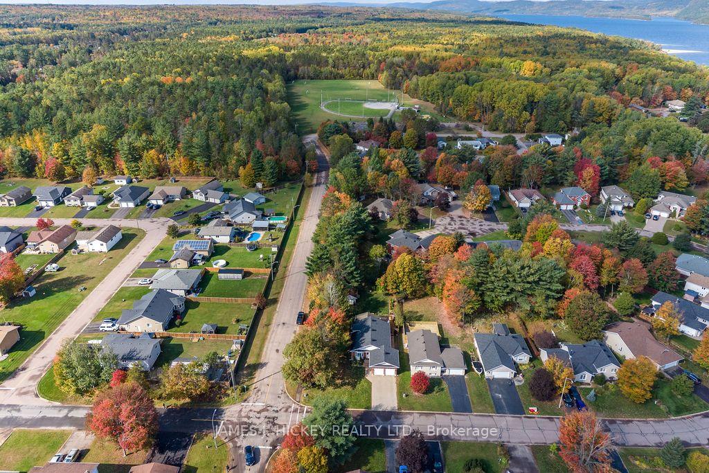 Photo 50 of 101 Thomas Street, Deep River, Deep River — HOMEH