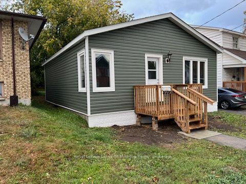 Photo of 544 Mcintyre Street E
