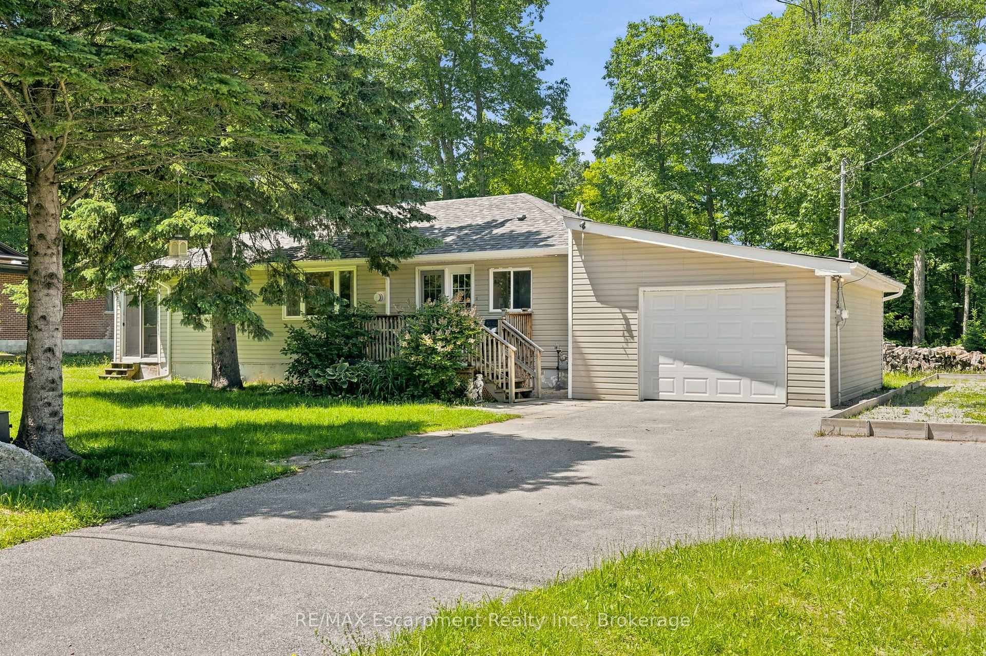 Photo of 16 Hiawatha Road