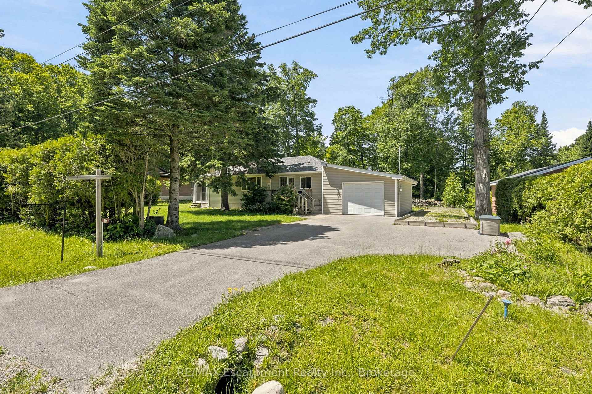 Photo 2 of 16 Hiawatha Road, Tiny, Rural Tiny — HOMEH