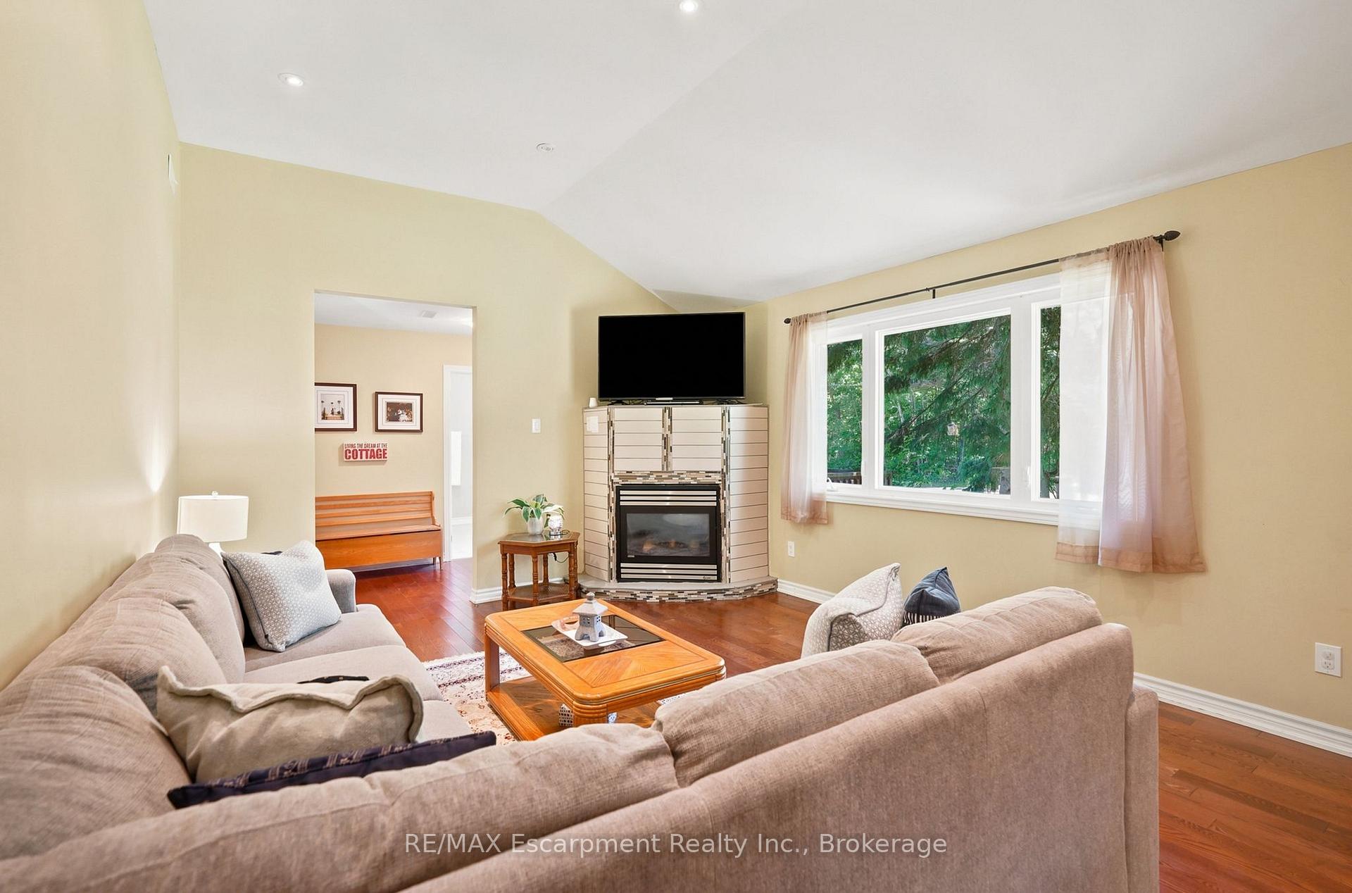 Photo 17 of 16 Hiawatha Road, Tiny, Rural Tiny — HOMEH