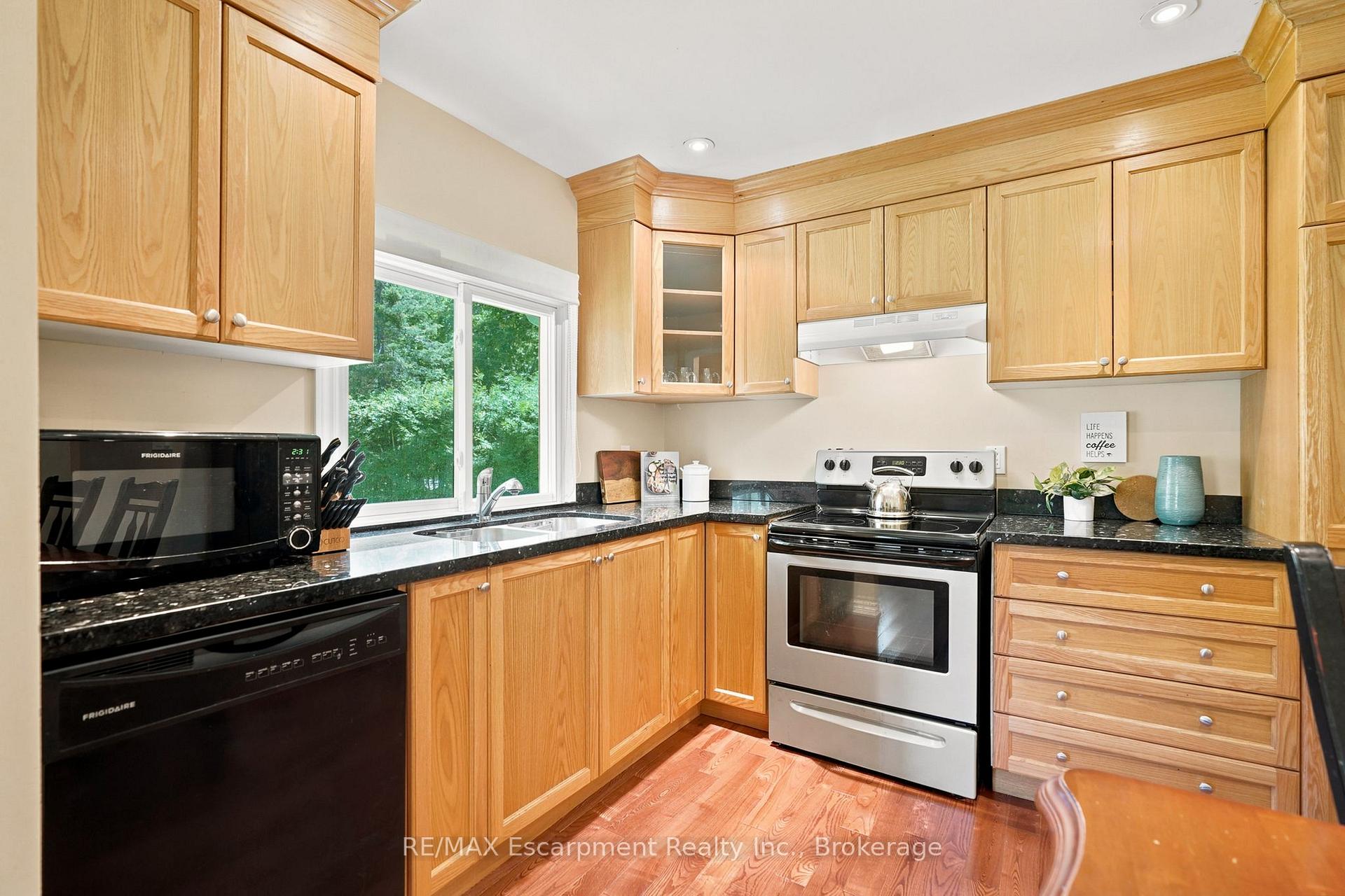 Photo 21 of 16 Hiawatha Road, Tiny, Rural Tiny — HOMEH