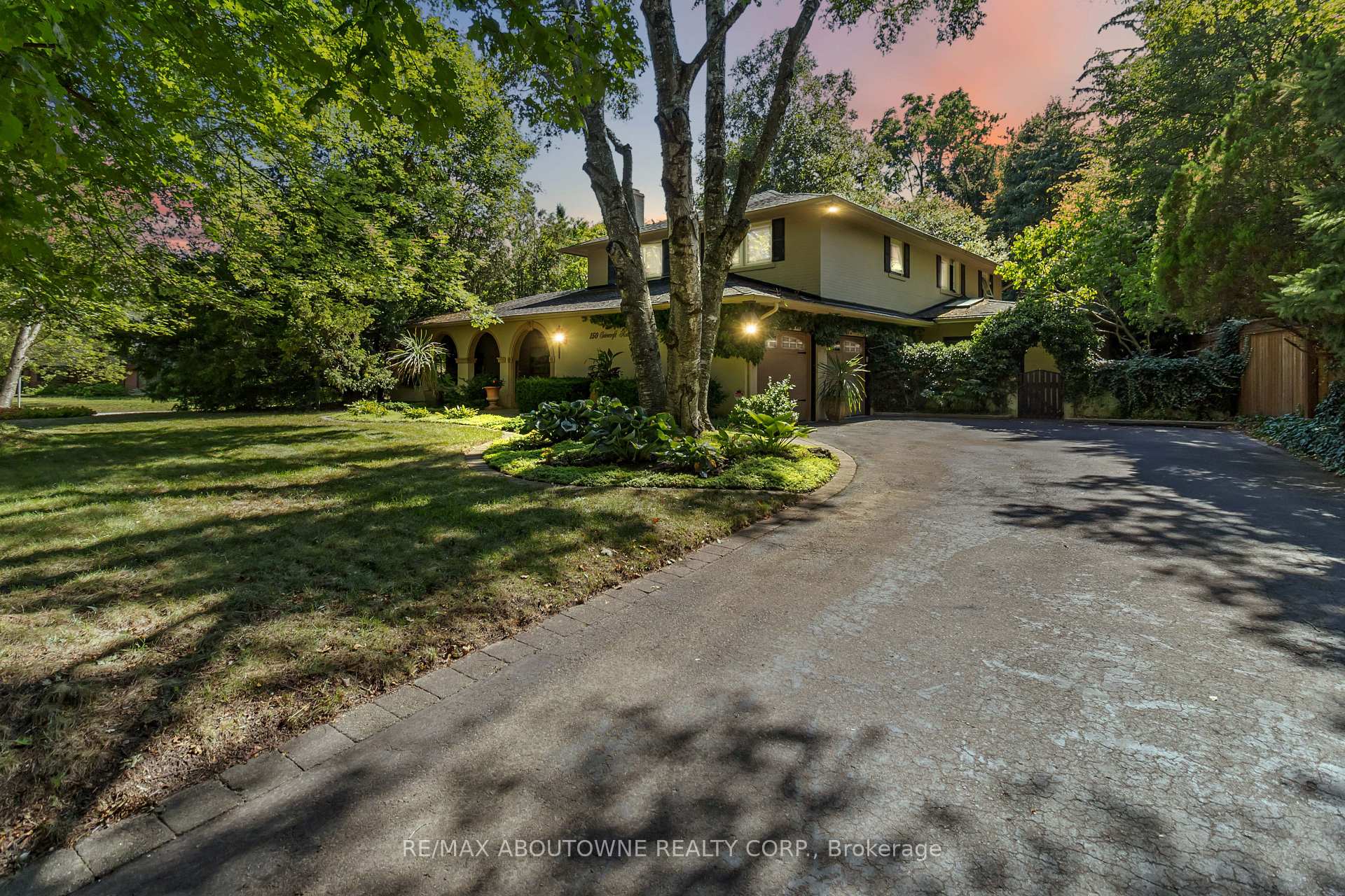 Photo 5 of 150 Cairncroft Road, Oakville, Morrison — HOMEH