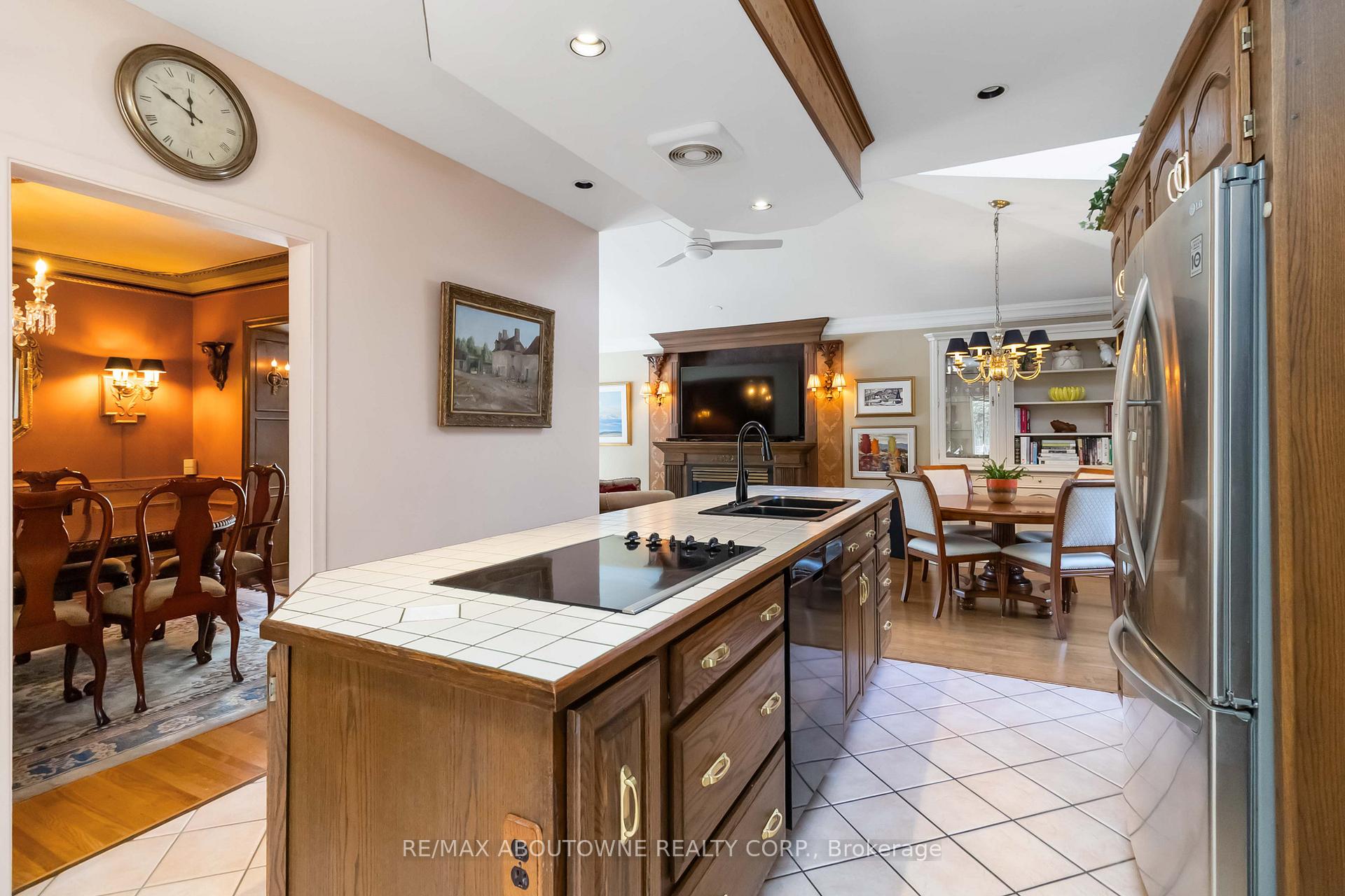 Photo 13 of 150 Cairncroft Road, Oakville, Morrison — HOMEH