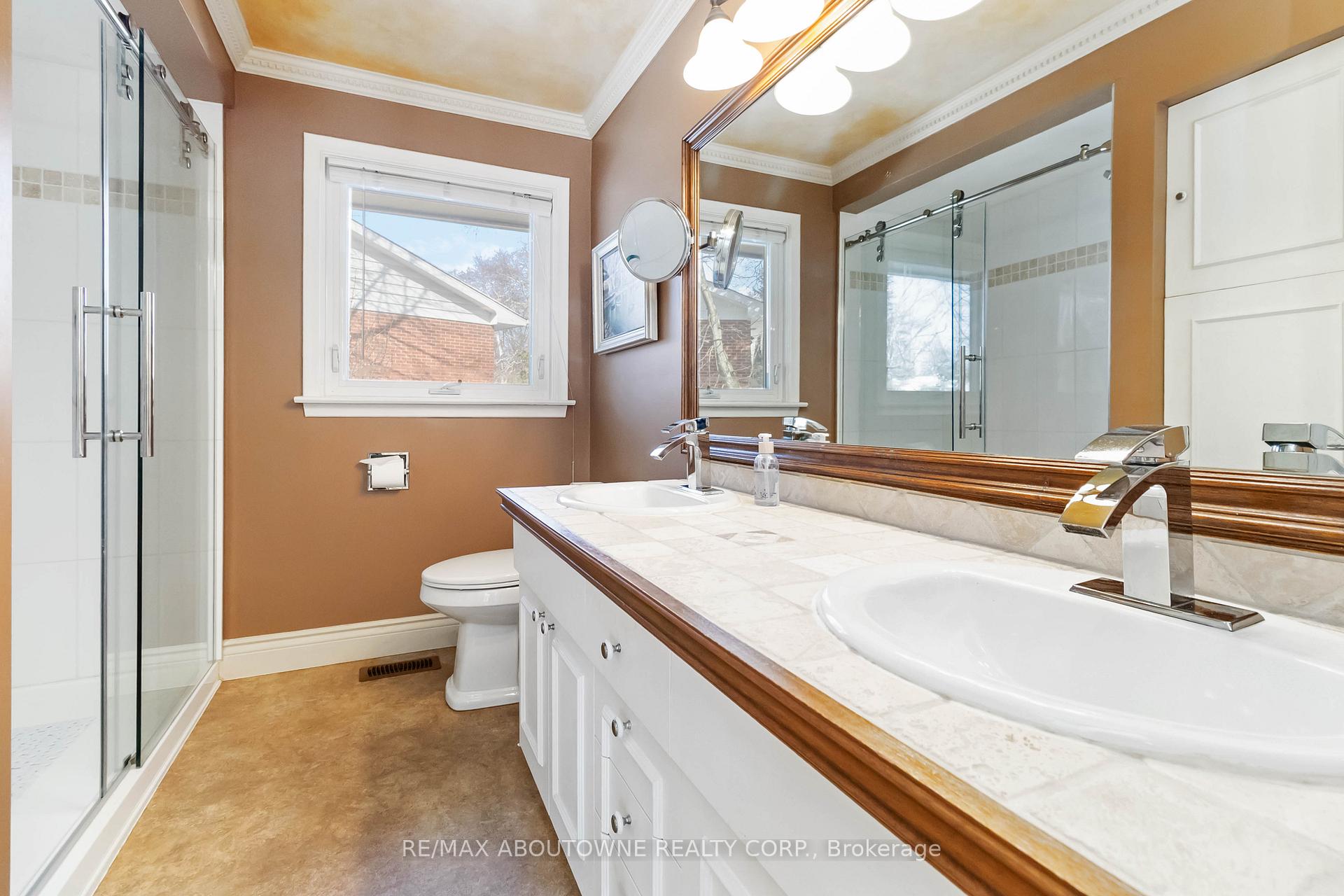 Photo 35 of 150 Cairncroft Road, Oakville, Morrison — HOMEH