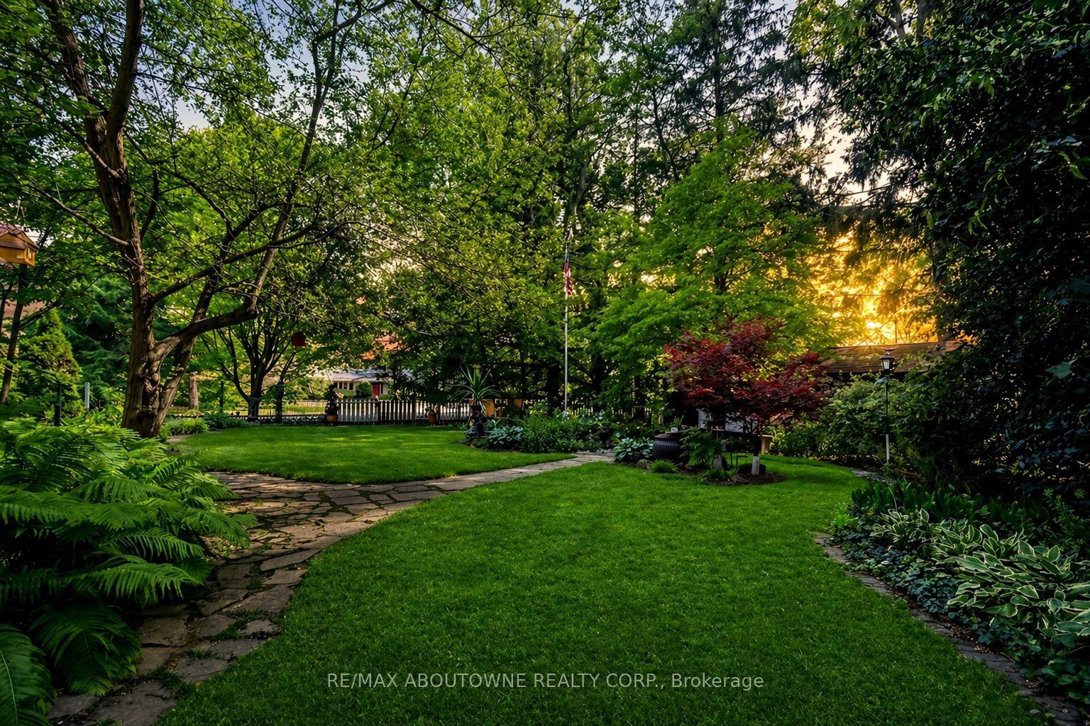 Photo 41 of 150 Cairncroft Road, Oakville, Morrison — HOMEH