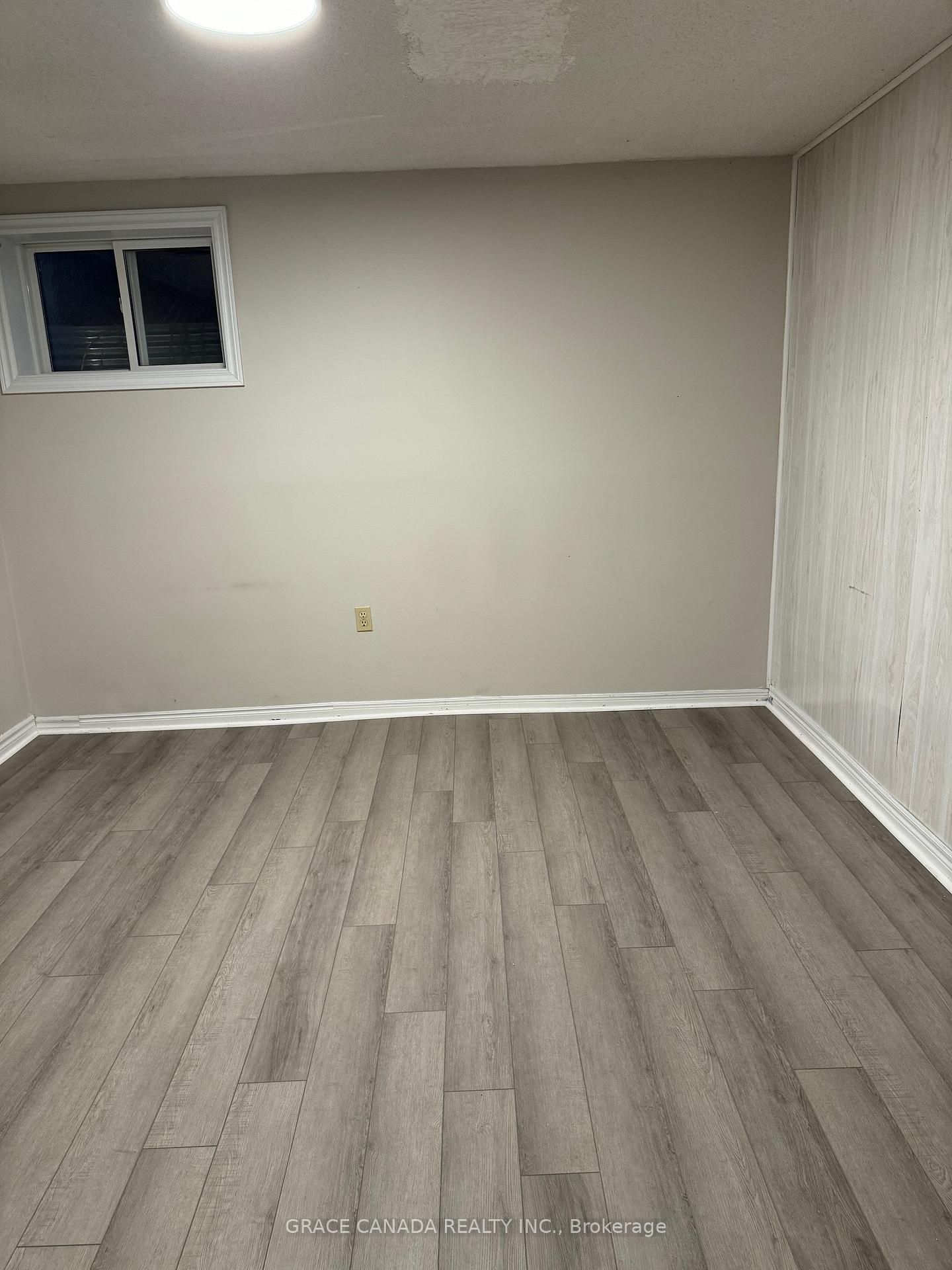 Photo 4 of Unit Lower, 162 Jackman Crescent, Vaughan, West Woodbridge — HOMEH