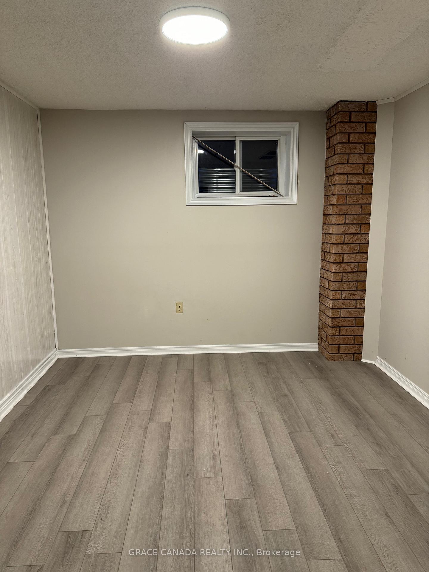 Photo 5 of Unit Lower, 162 Jackman Crescent, Vaughan, West Woodbridge — HOMEH