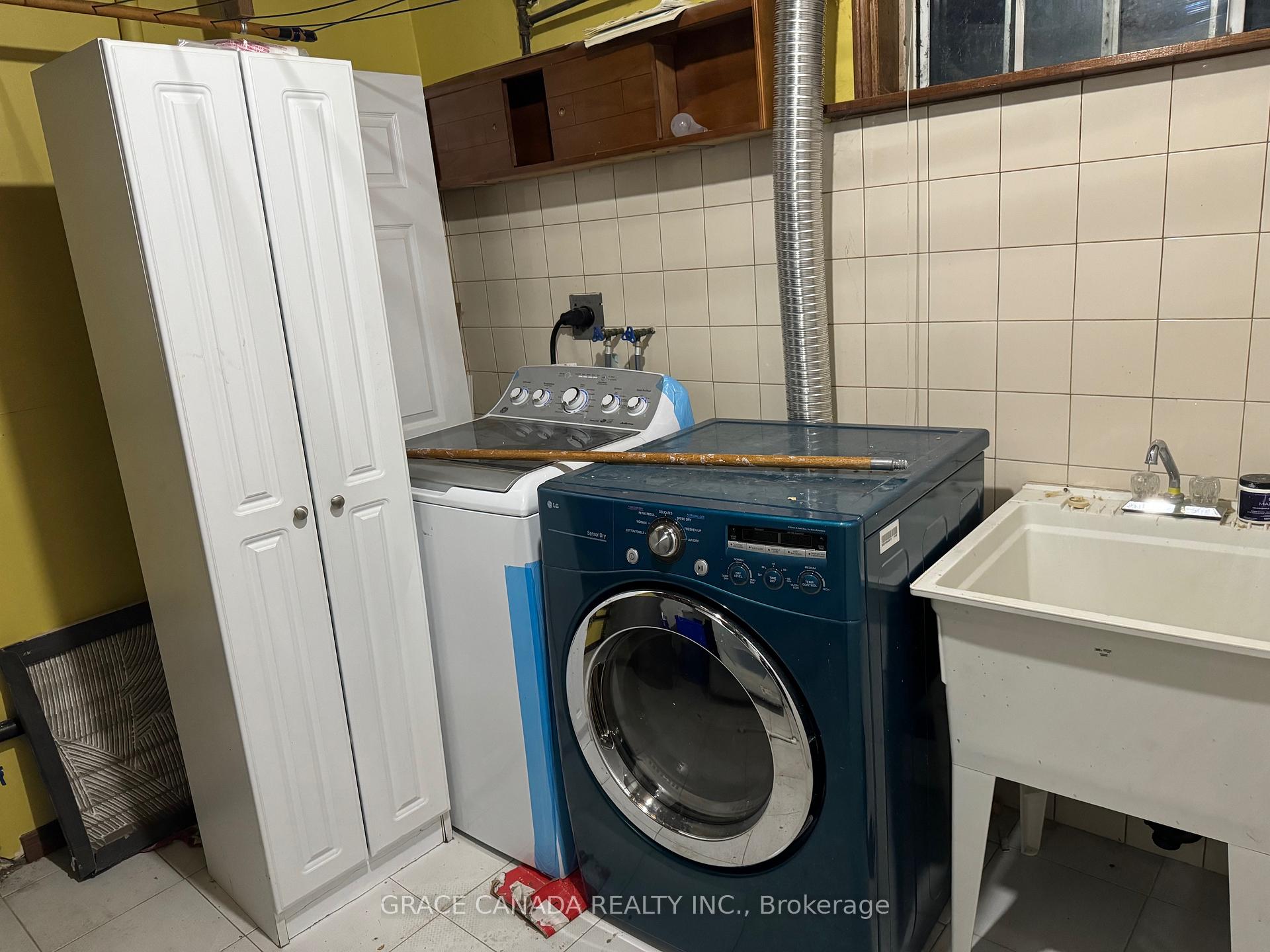 Photo 9 of Unit Lower, 162 Jackman Crescent, Vaughan, West Woodbridge — HOMEH