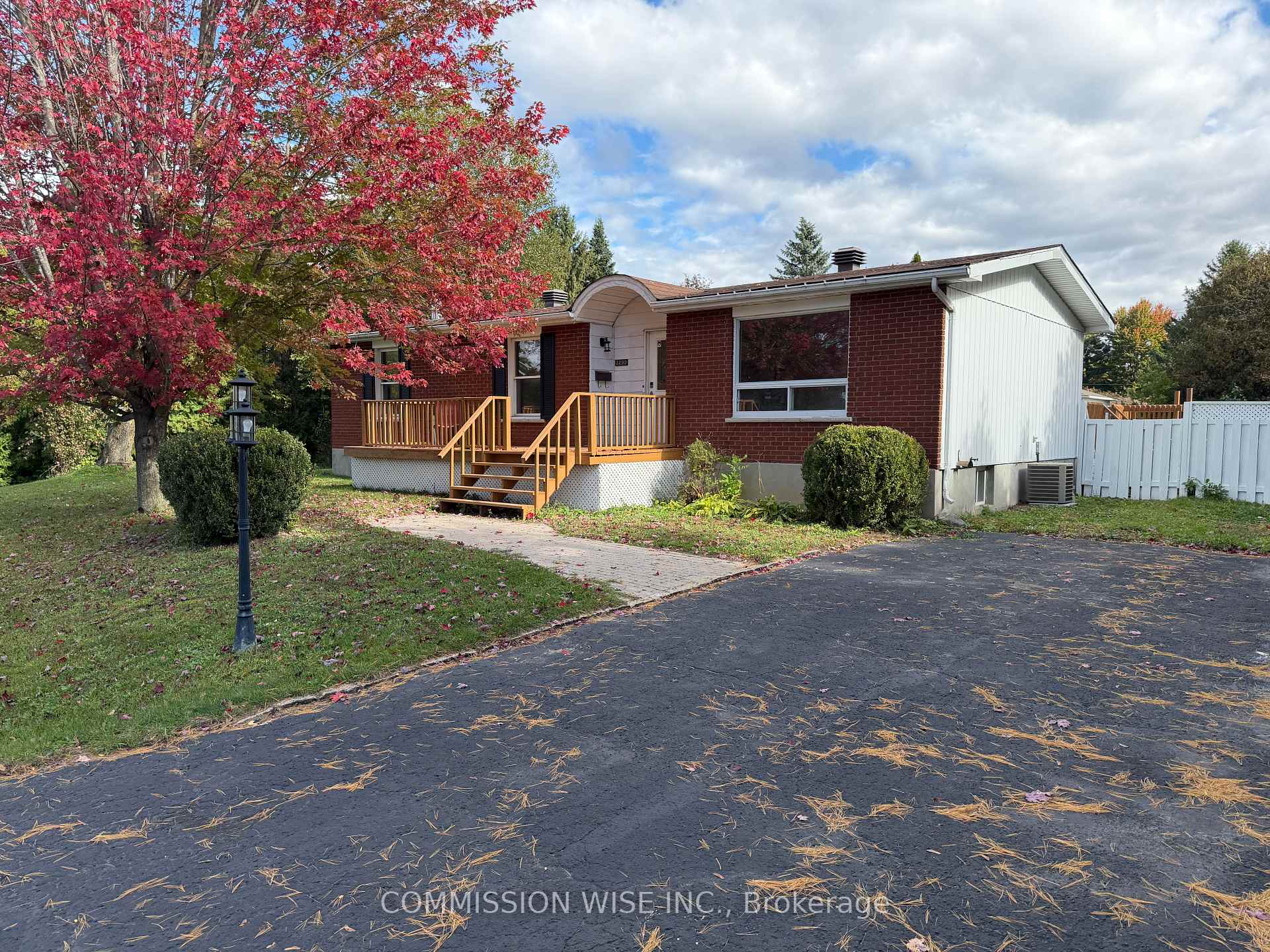 Photo 2 of 3293 Taggart Street, Ottawa, Osgoode — HOMEH