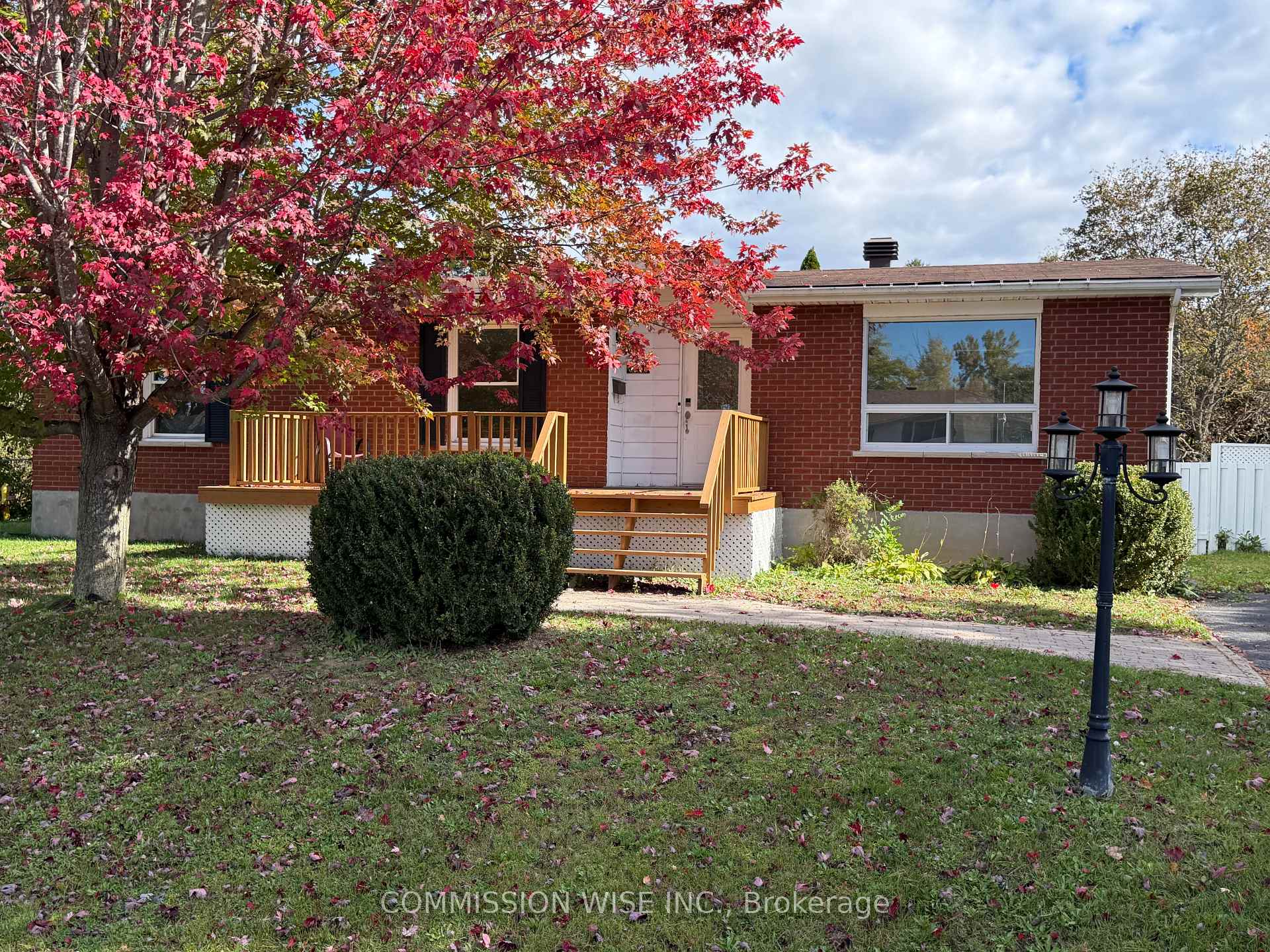 Photo 3 of 3293 Taggart Street, Ottawa, Osgoode — HOMEH