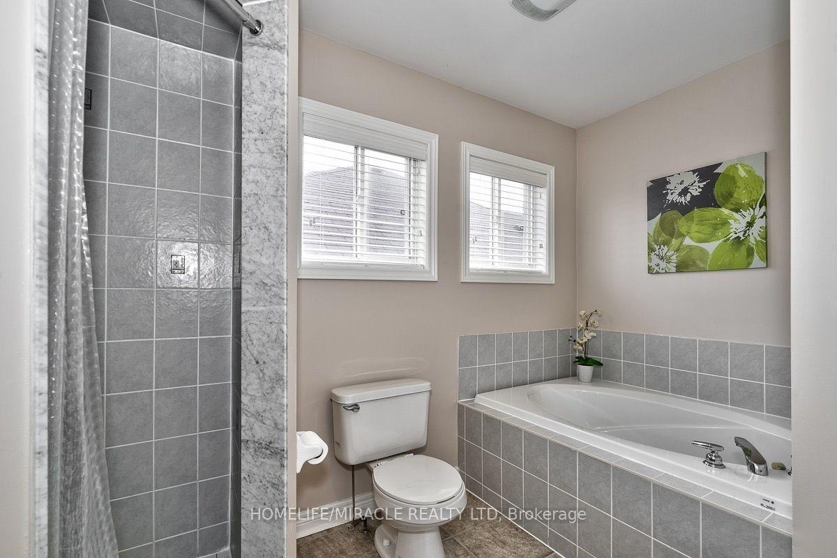 Photo 10 of 3 Ashdale Road, Brampton, Bram West — HOMEH