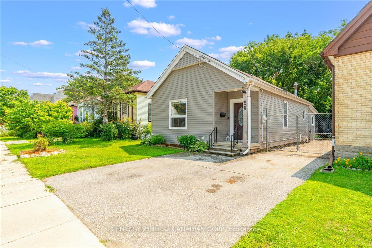 Photo of 1025 King Street