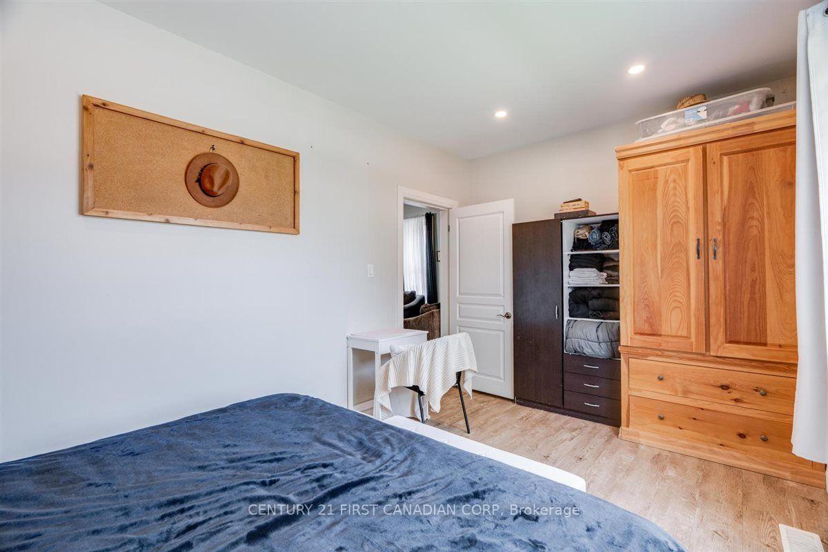 Photo 5 of 1025 King Street, London, East M — HOMEH