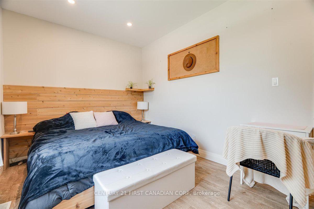 Photo 6 of 1025 King Street, London, East M — HOMEH