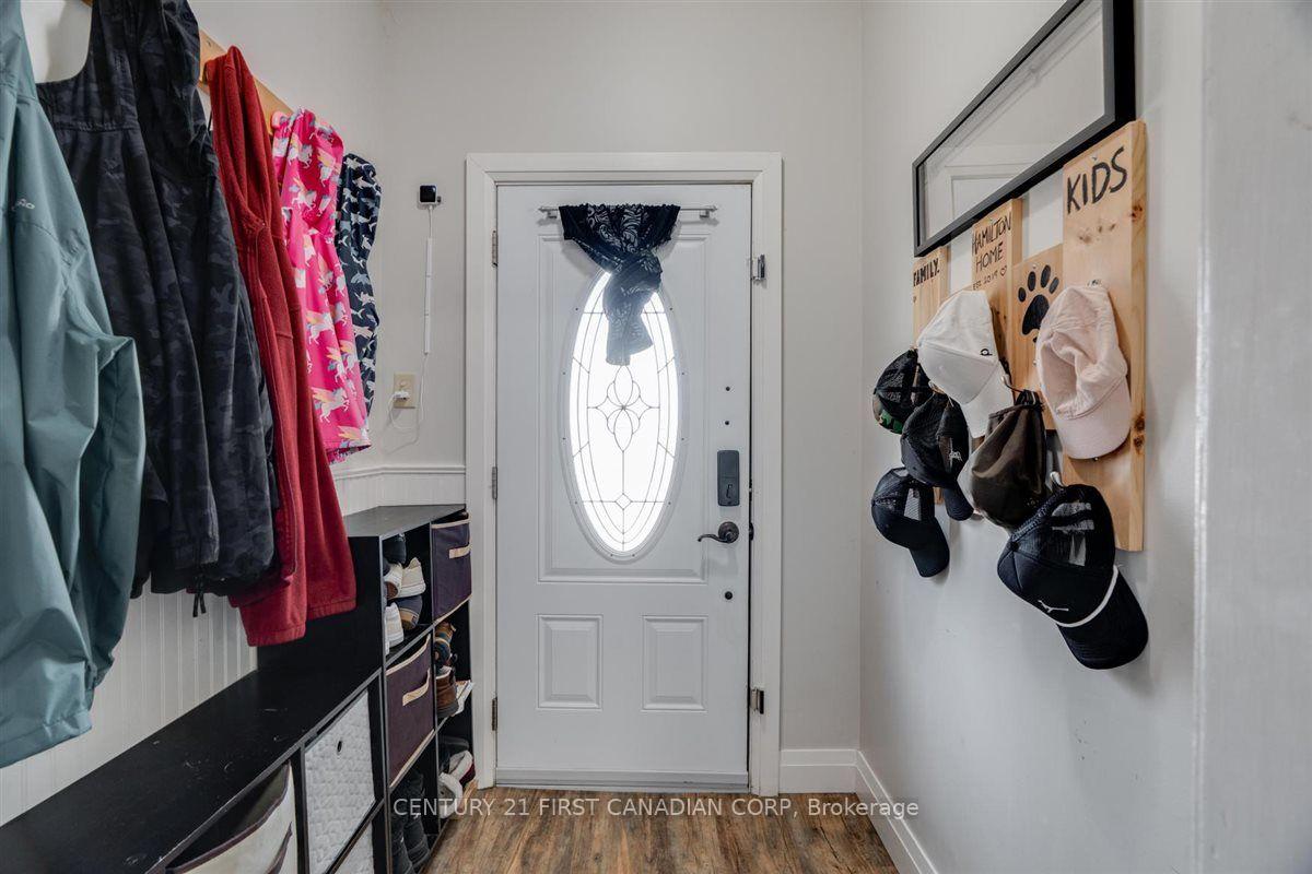 Photo 7 of 1025 King Street, London, East M — HOMEH