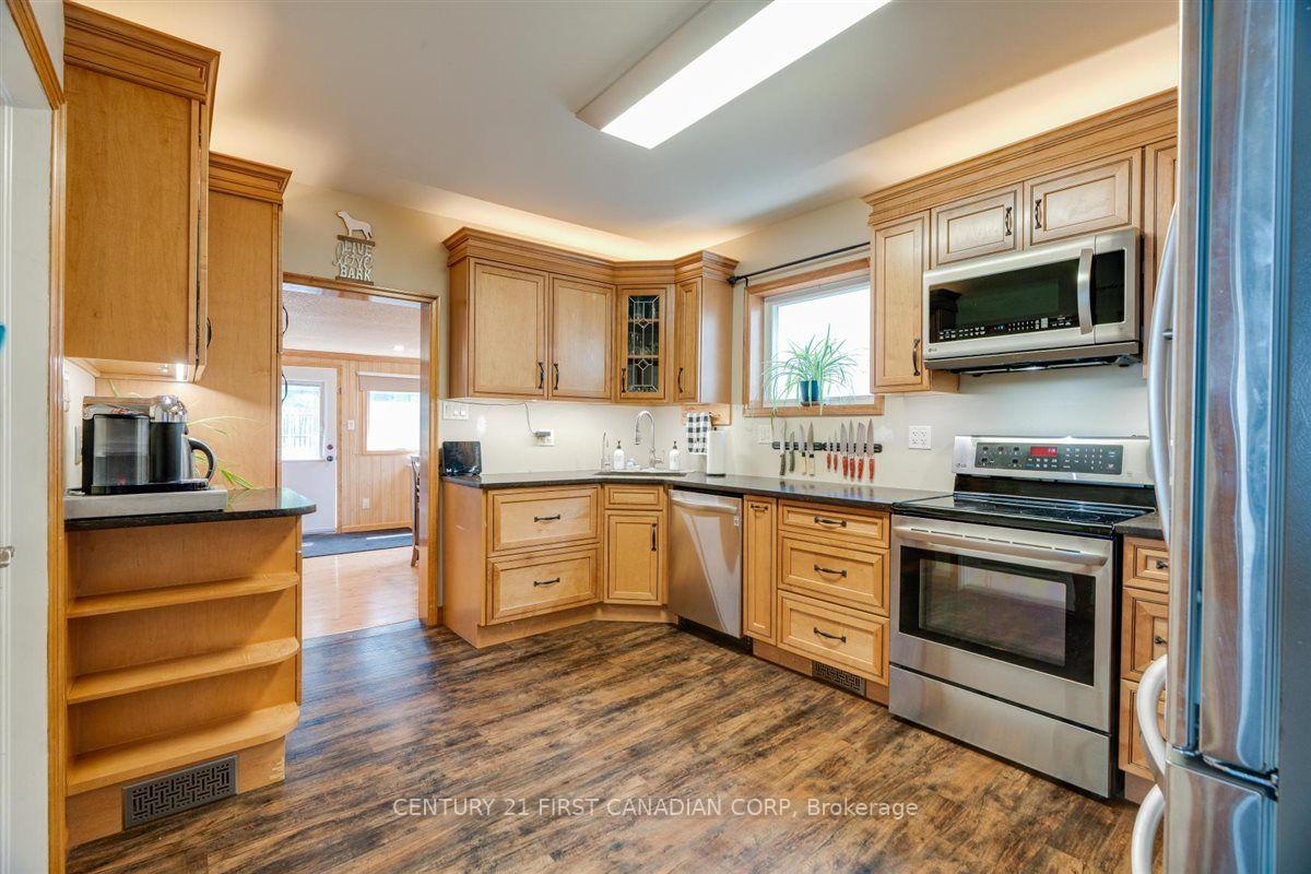 Photo 15 of 1025 King Street, London, East M — HOMEH
