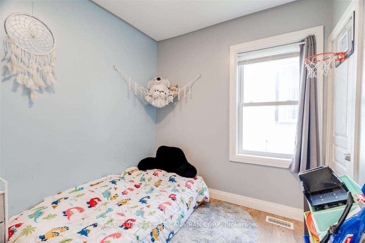 Photo 25 of 1025 King Street, London, East M — HOMEH