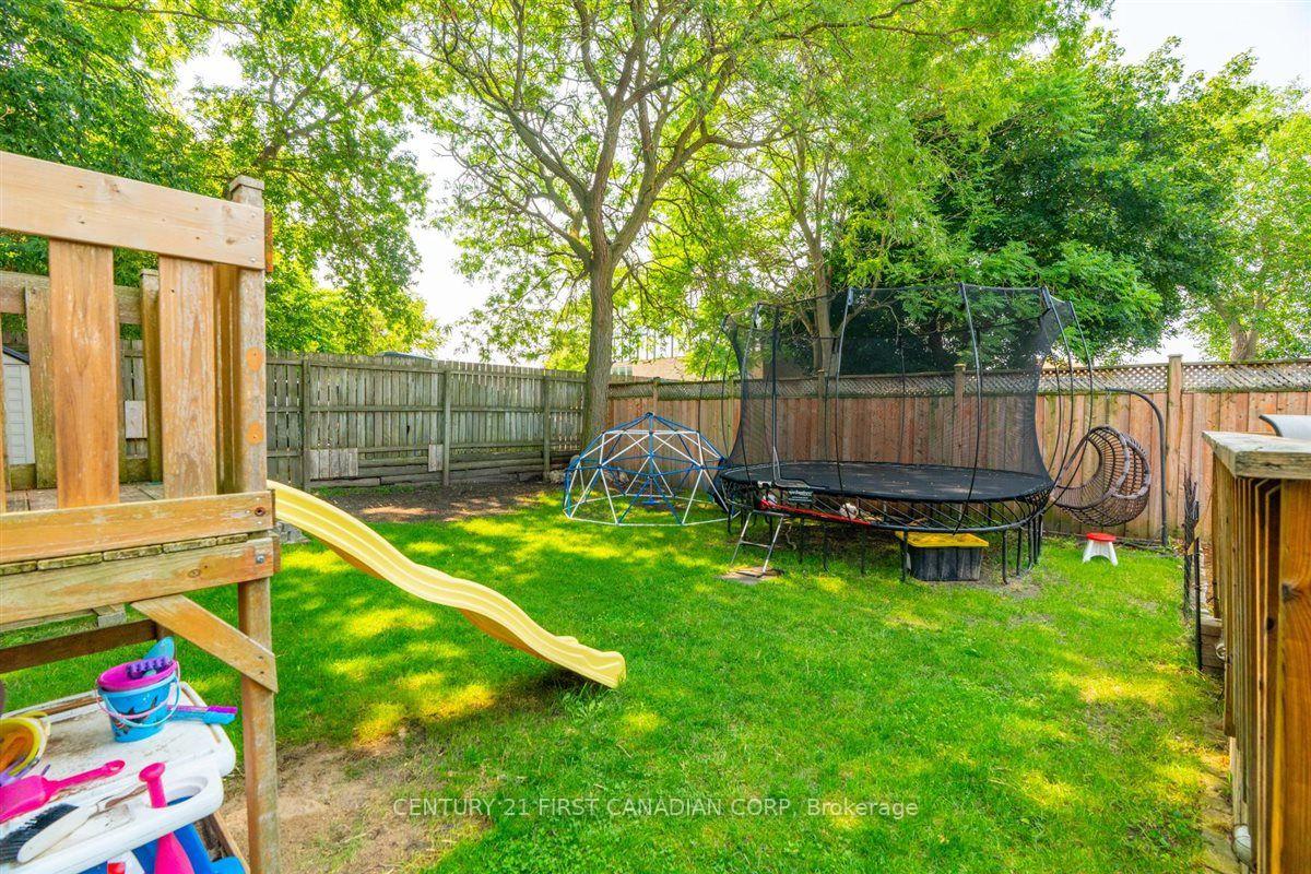 Photo 31 of 1025 King Street, London, East M — HOMEH